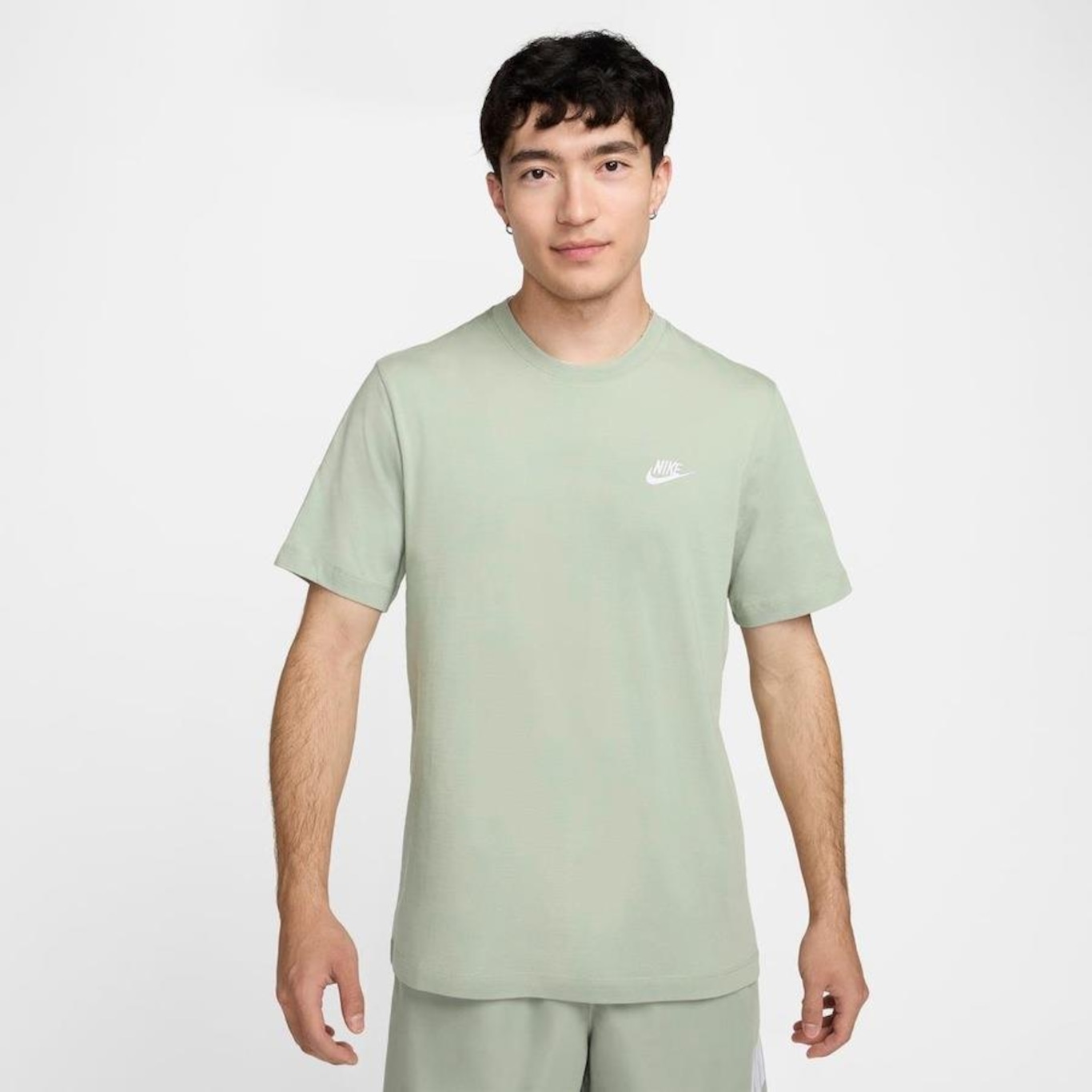 Camiseta Nike Sportswear Club - Masculina - Foto 1