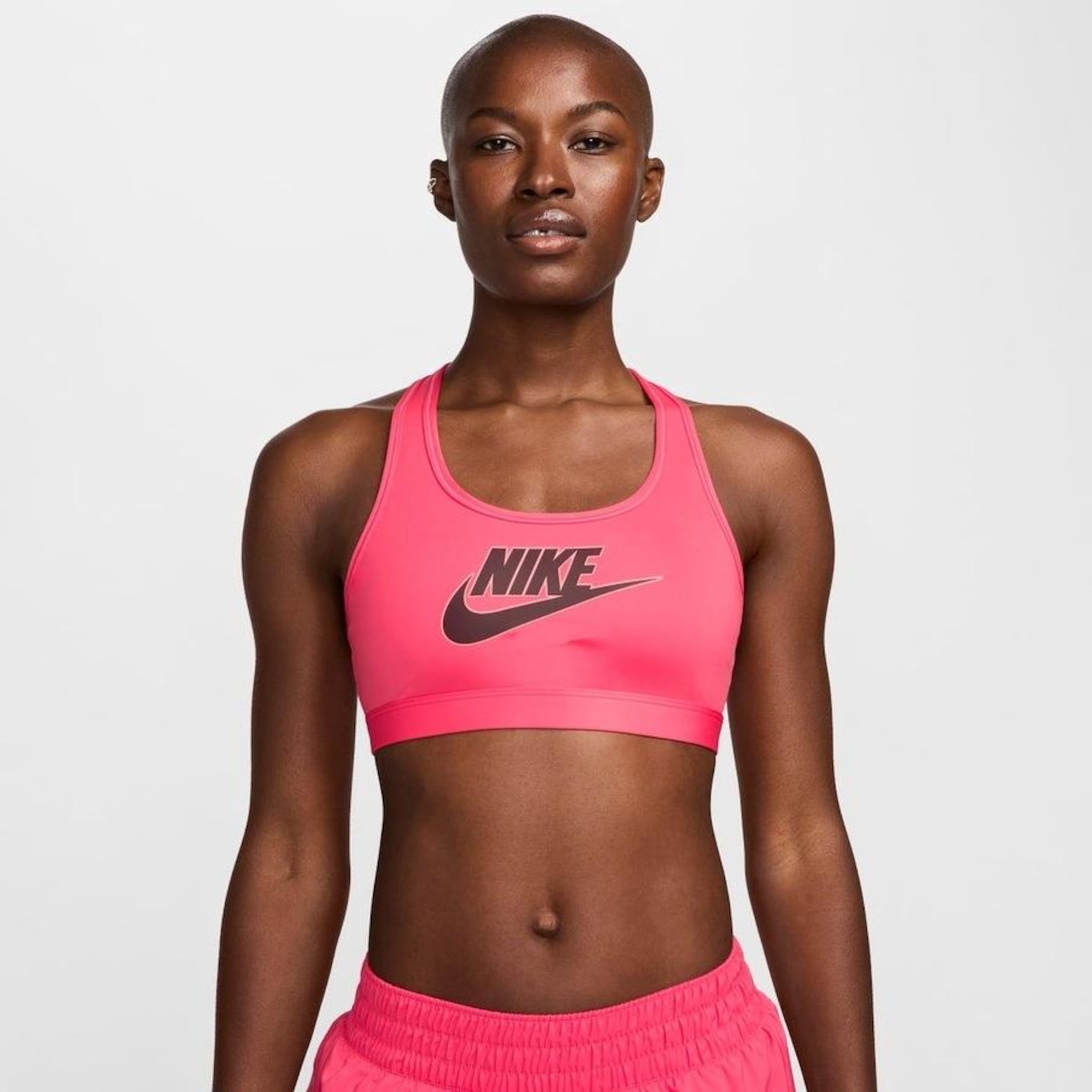 Top Fitness Nike Swoosh Futura - Feminino - Foto 1