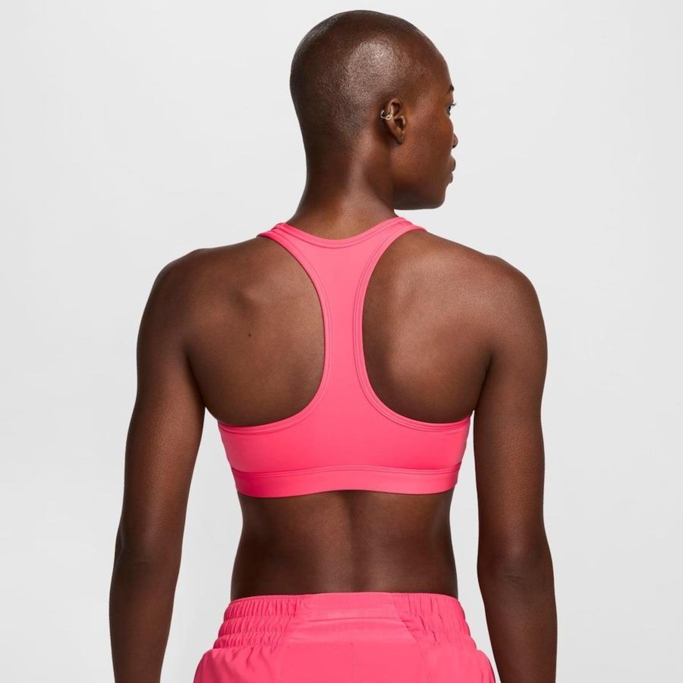 Top Fitness Nike Swoosh Futura - Feminino - Foto 2