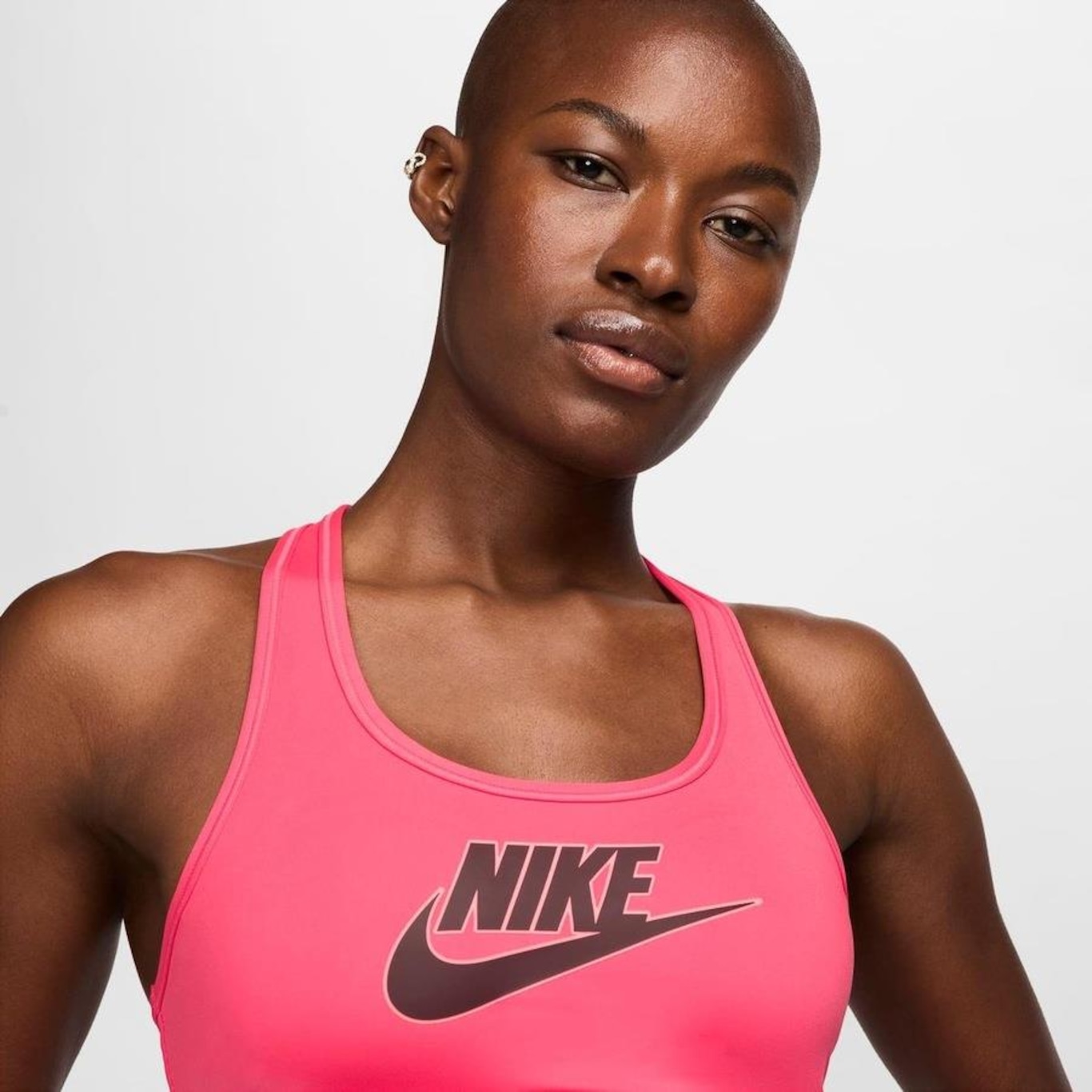 Top Fitness Nike Swoosh Futura - Feminino - Foto 3