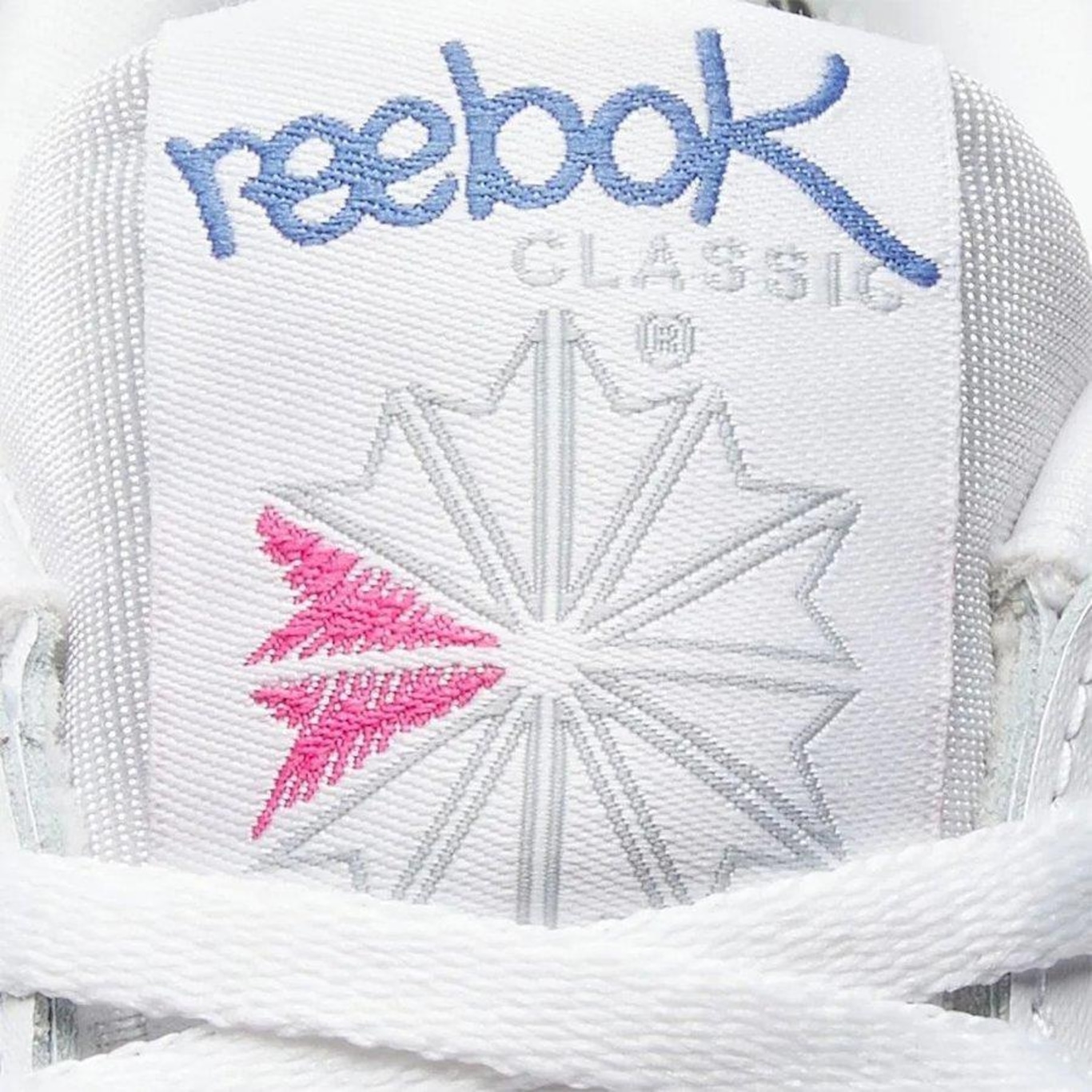 Tênis Reebok Club C Double Revenge - Feminino - Foto 5