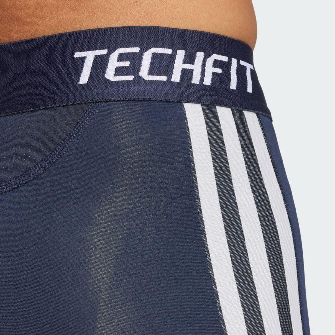 Calça Legging para Treino adidas Techfit Compression Long Três Listras - Masculina - Foto 6