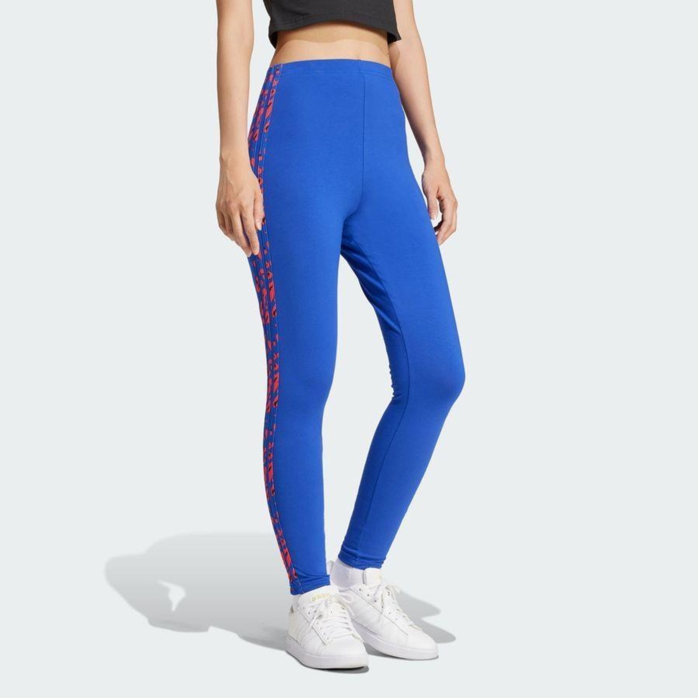 Caça Legging adidas Essentials Três Listras Animal Print - Feminina - Foto 6