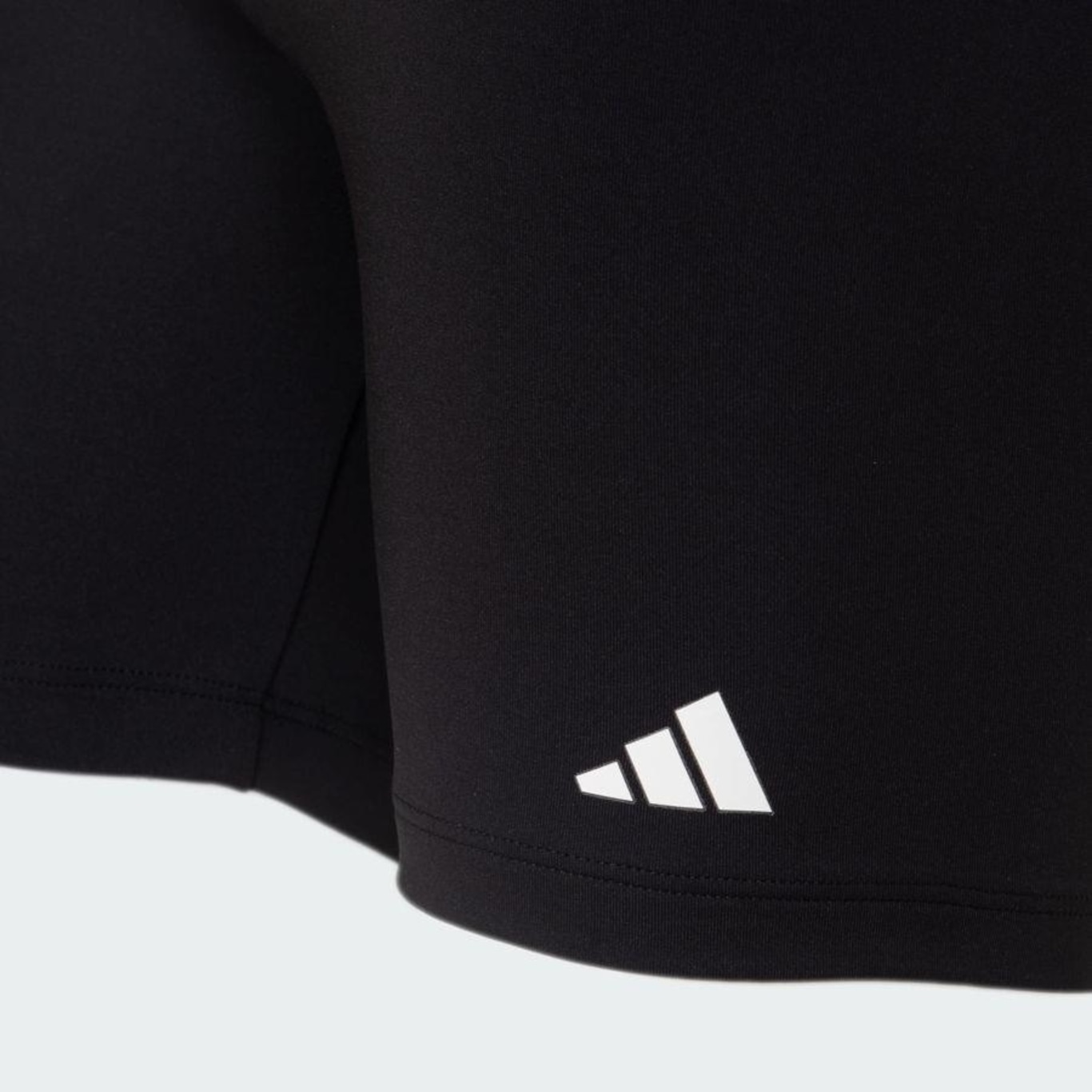 Shorts de Treino adidas Básico - Feminino - Foto 4