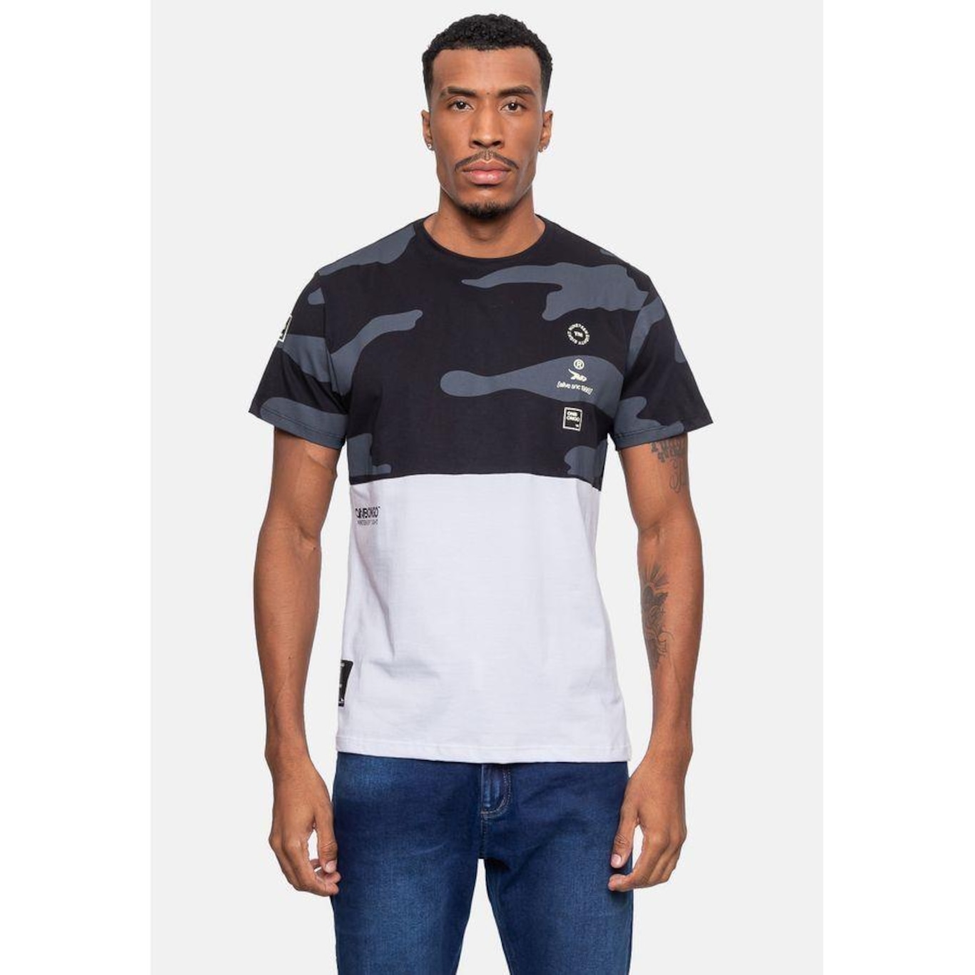 Camiseta Onbongo Masculina Especial Maze Preta Com Off - Onbongo - Masculino - Foto 1