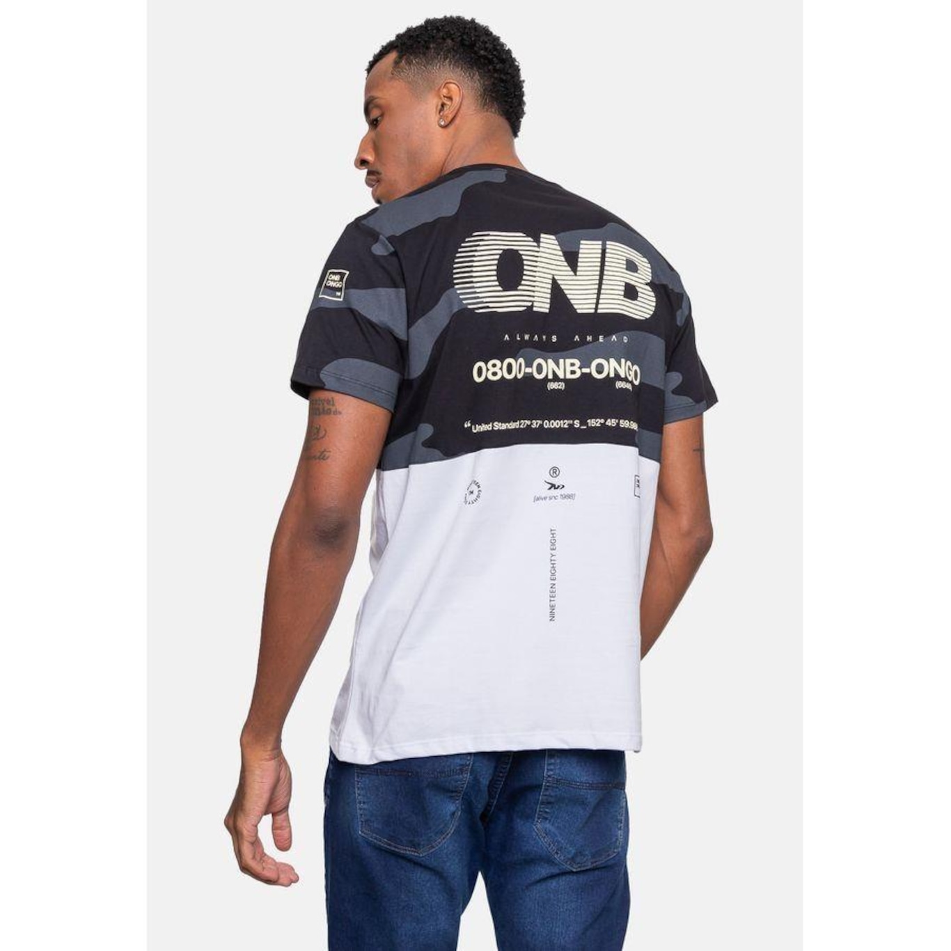 Camiseta Onbongo Masculina Especial Maze Preta Com Off - Onbongo - Masculino - Foto 3