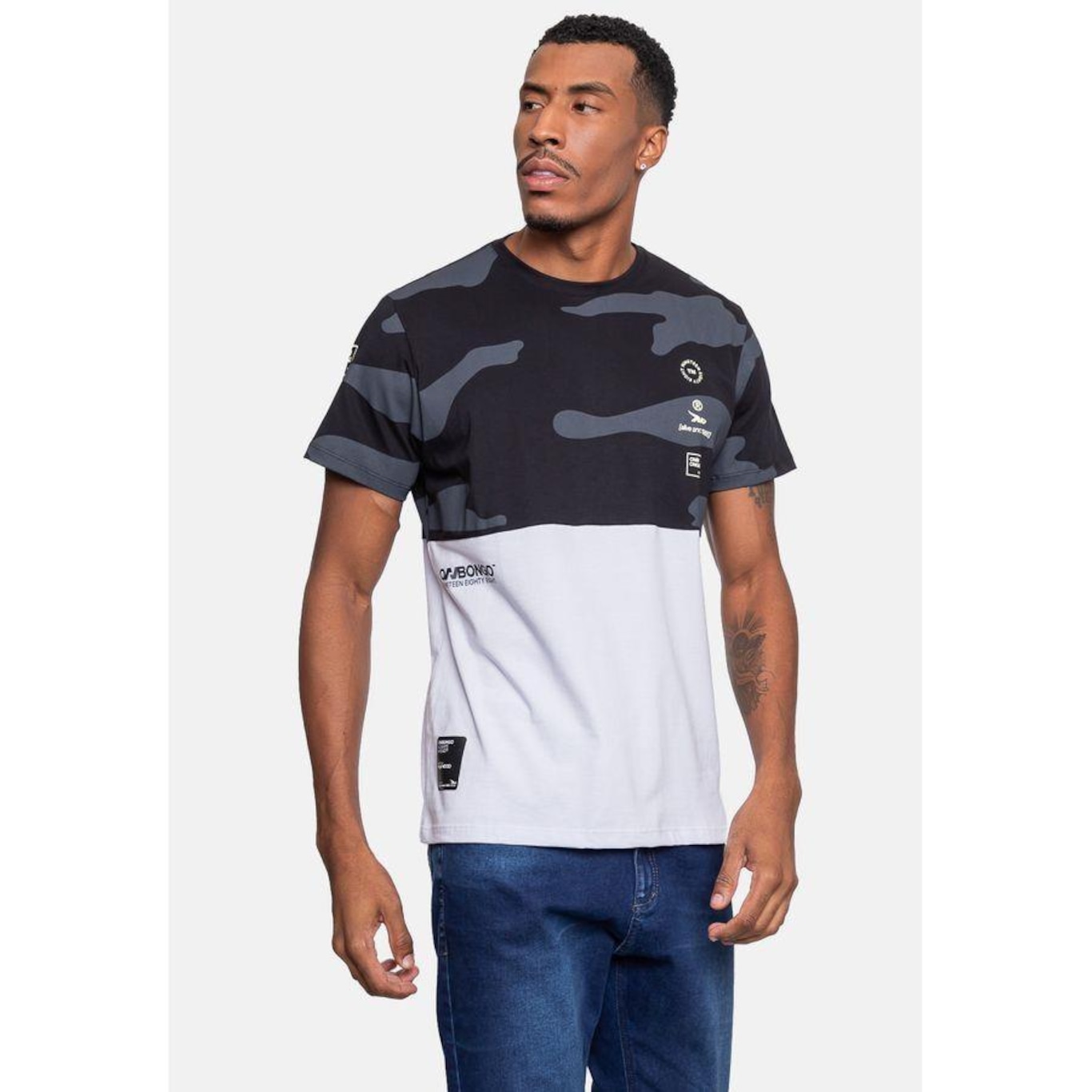 Camiseta Onbongo Masculina Especial Maze Preta Com Off - Onbongo - Masculino - Foto 4