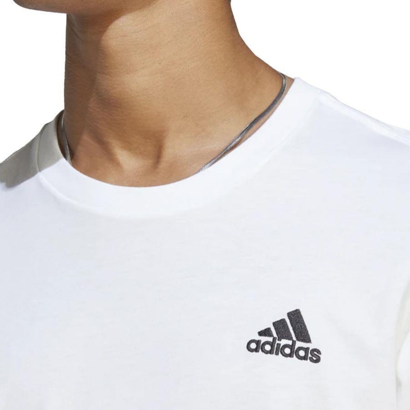 Camiseta adidas Essentials Logo - Masculina - Foto 3