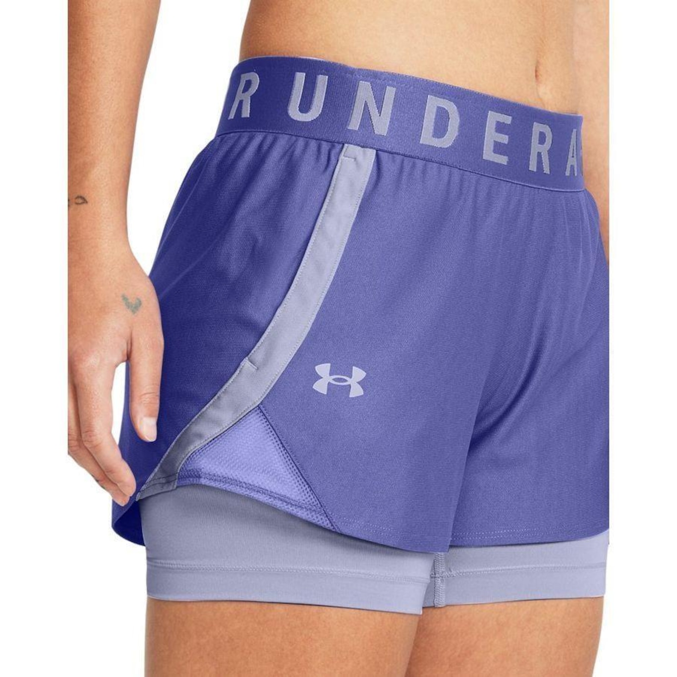 Shorts 2 em 1 Under Armour Treino Play Up - Feminino - Foto 3