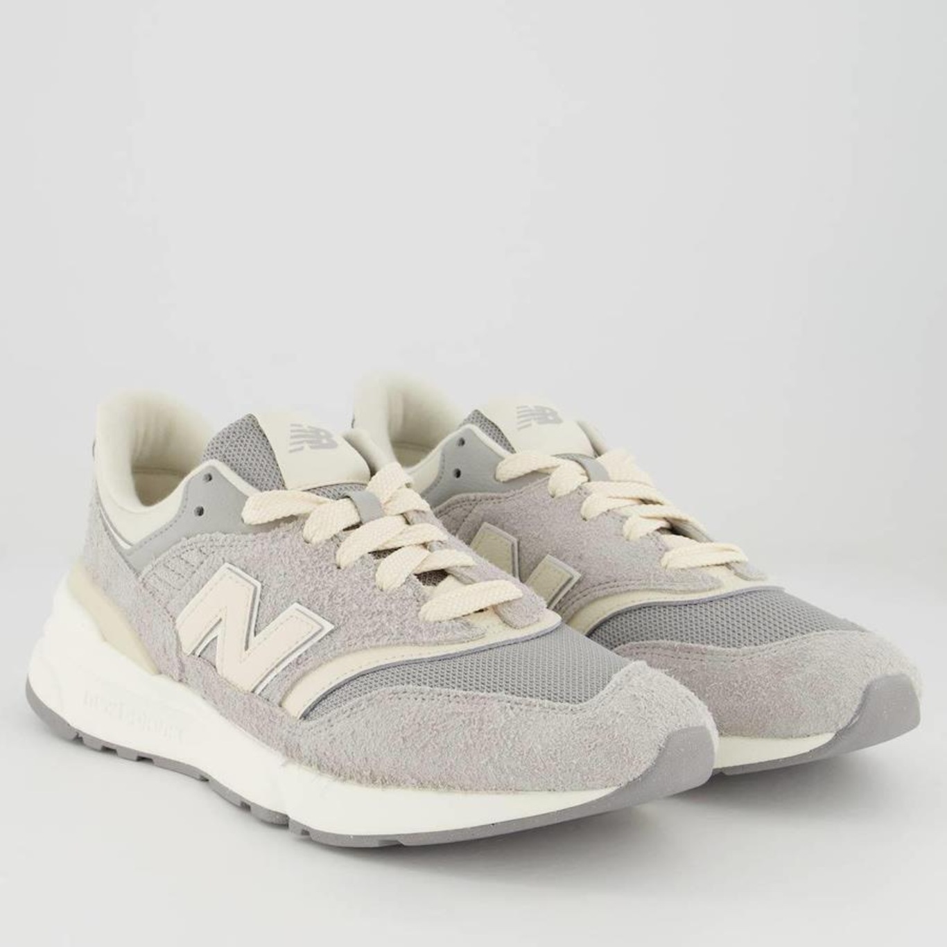 Tênis New Balance 997R - Unissex - Foto 2