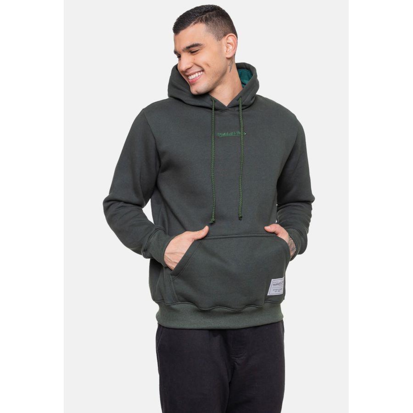 Blusão de Moletom com Capuz Mitchell & Ness Classic Militar - Masculino - Foto 4