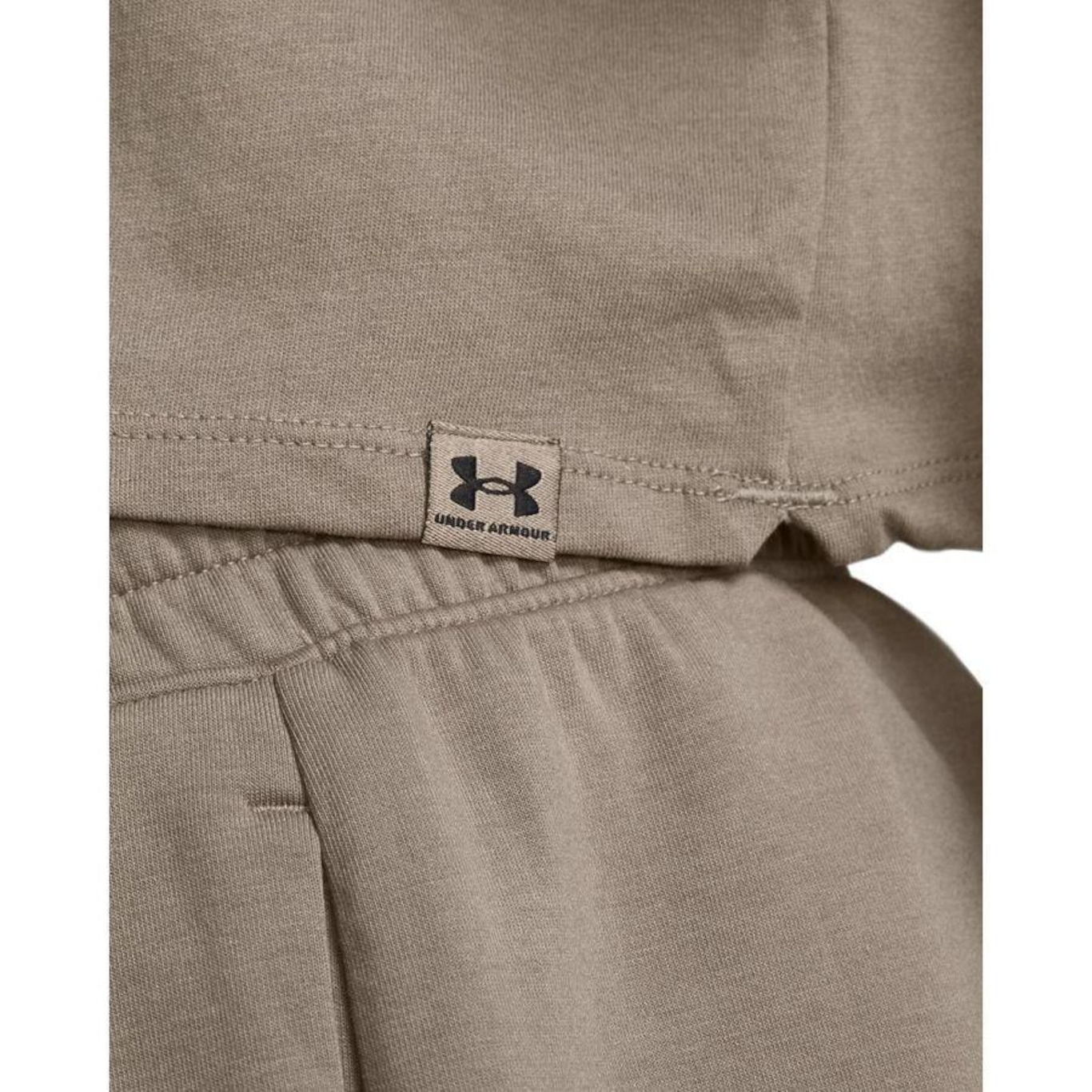 Cropped de Treino Under Armour Campus Boxy - Feminino - Foto 3