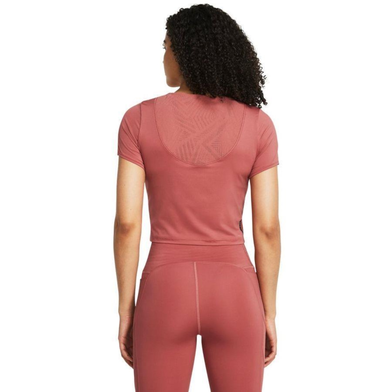 Camiseta Under Armour Elite Vent - Feminina - Foto 2