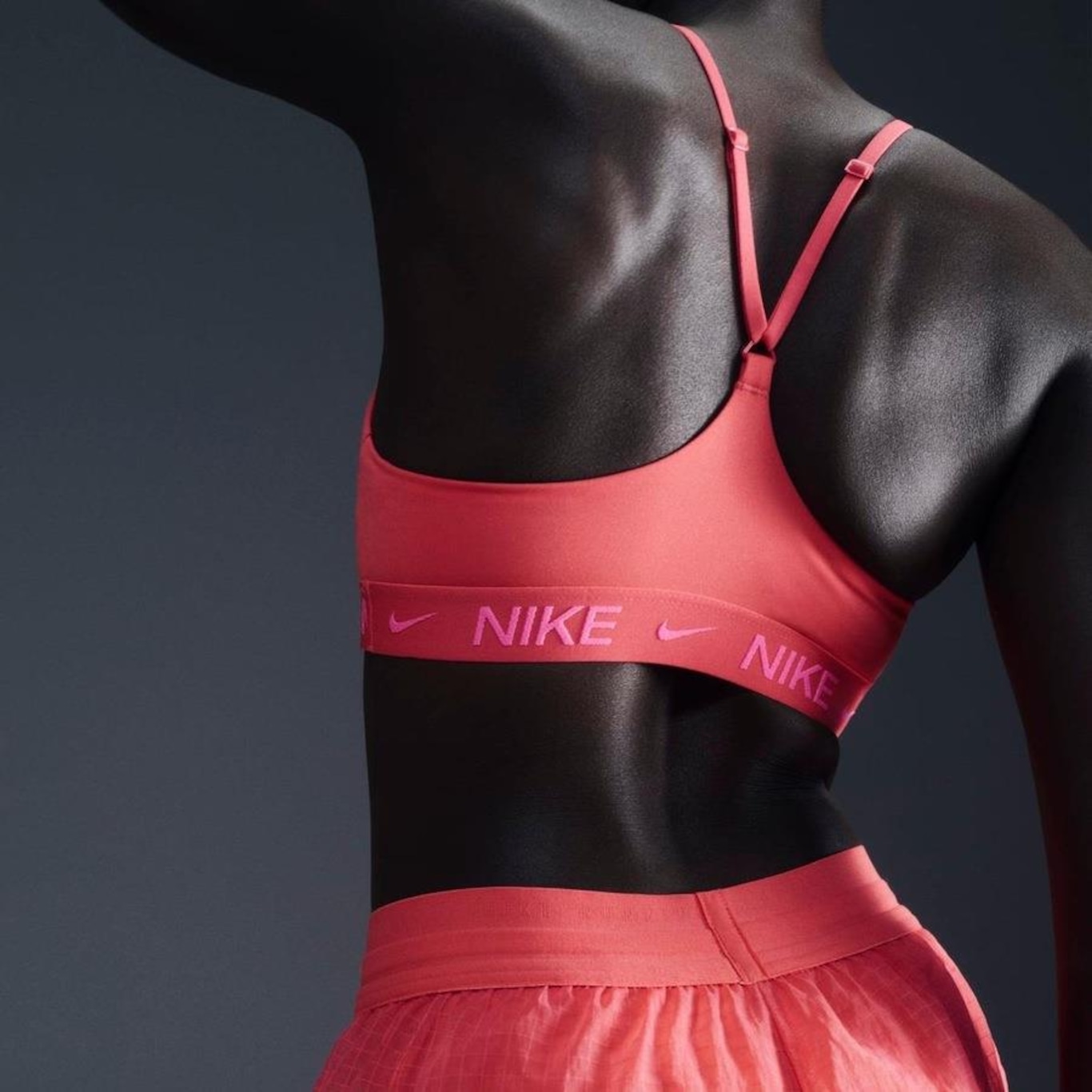 Top Fitness Nike Indy - Feminino - Foto 3