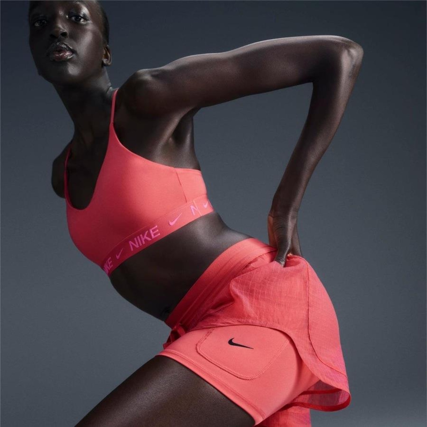 Top Fitness Nike Indy - Feminino - Foto 4