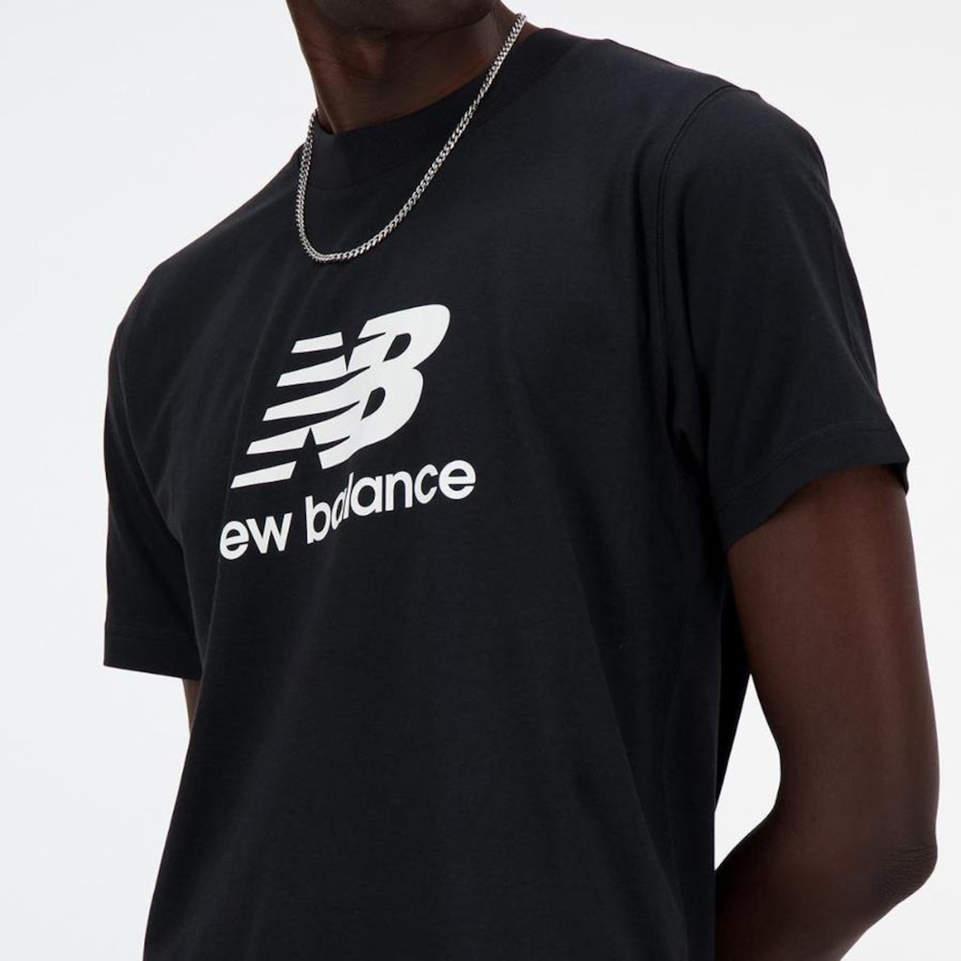 Camiseta New Balance Essentials - Masculina - Foto 5