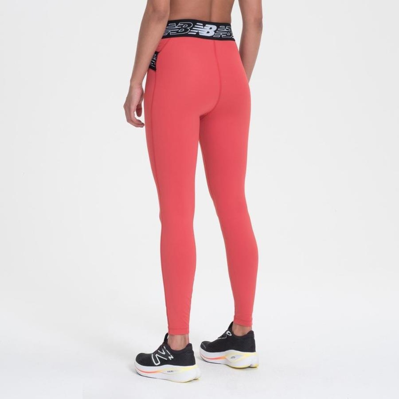 Calça Legging New Balance Essentials - Feminina - Foto 3