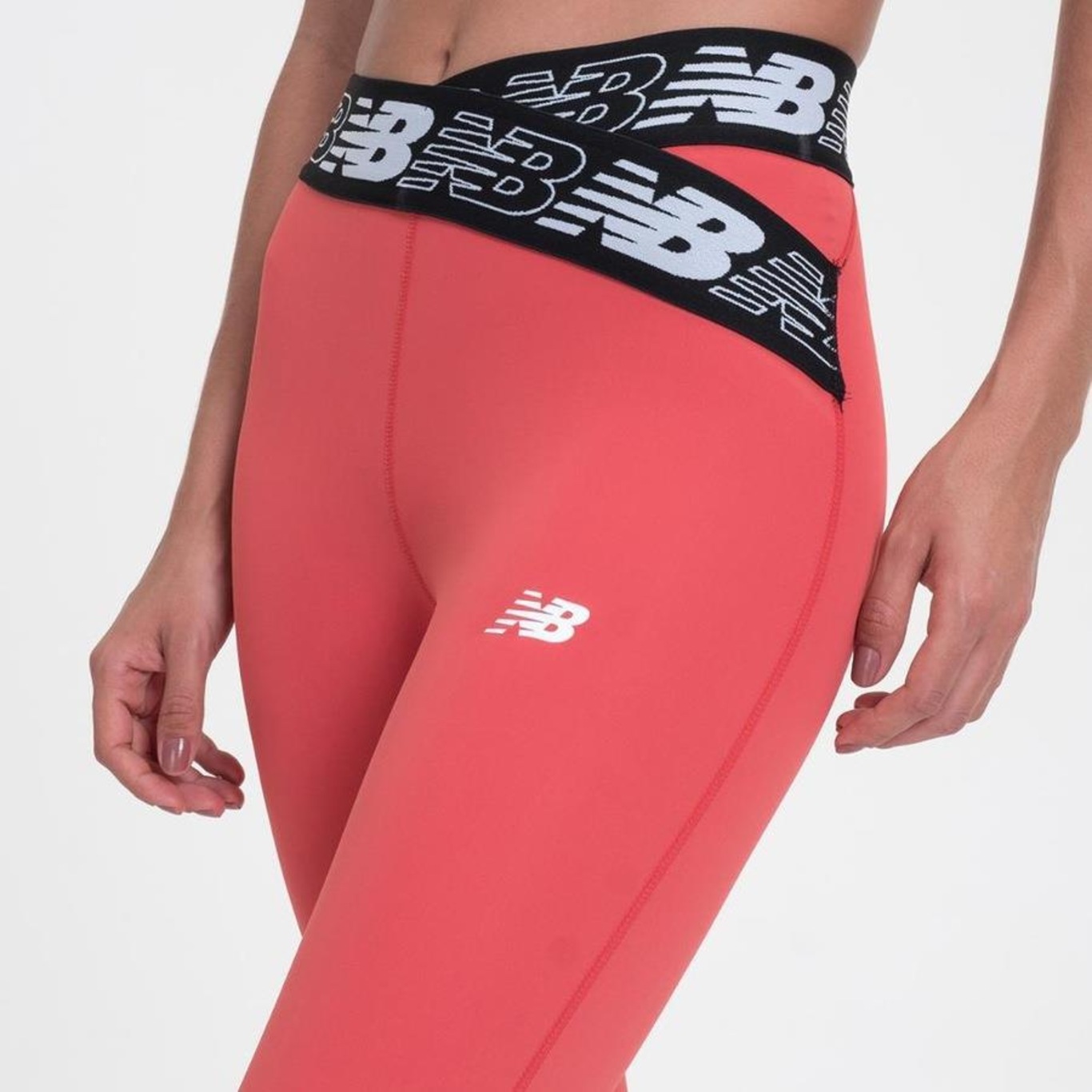 Calça Legging New Balance Essentials - Feminina - Foto 5