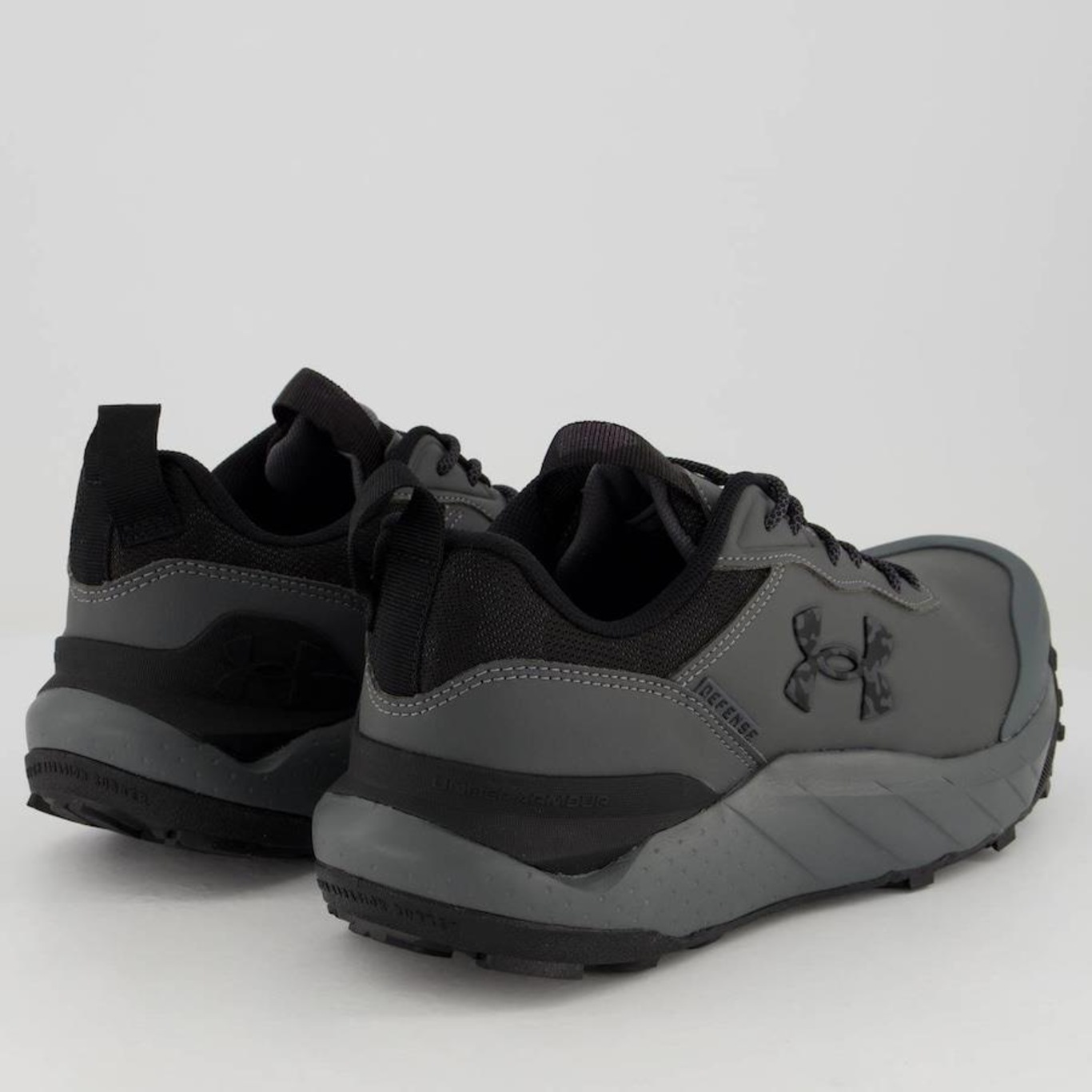 Tênis Under Armour Defense Low - Unissex - Foto 3