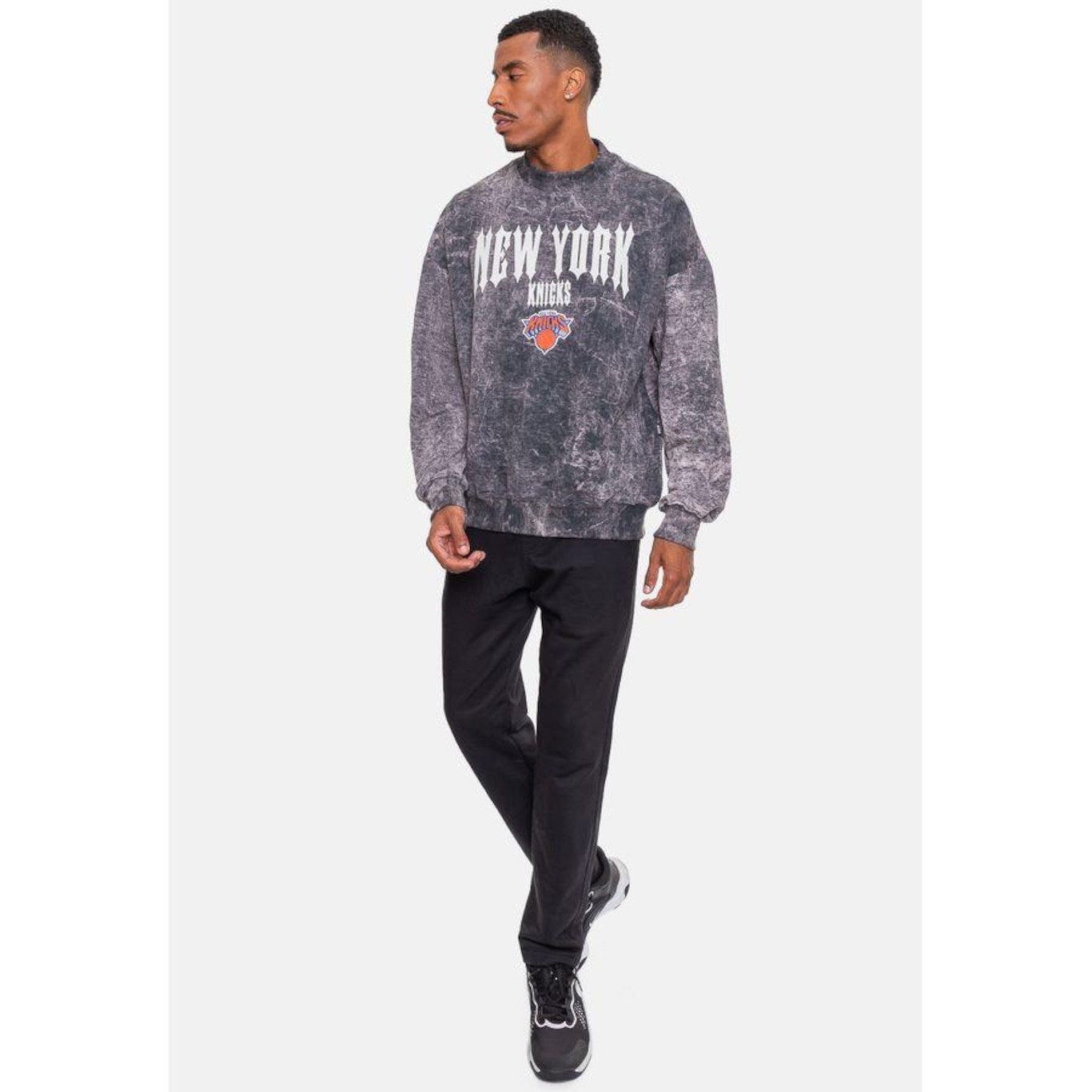 Blusão de Moletom com Capuz Nba Gothic Team New York Knicks - Masculino - Foto 5