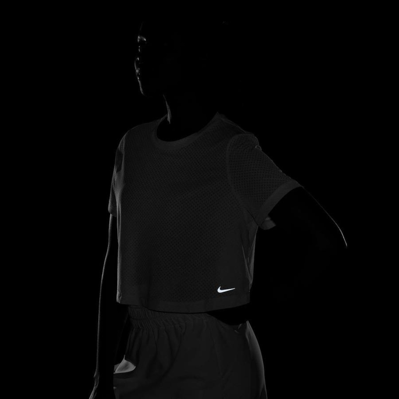 Camiseta Nike One Classic - Feminina - Foto 5