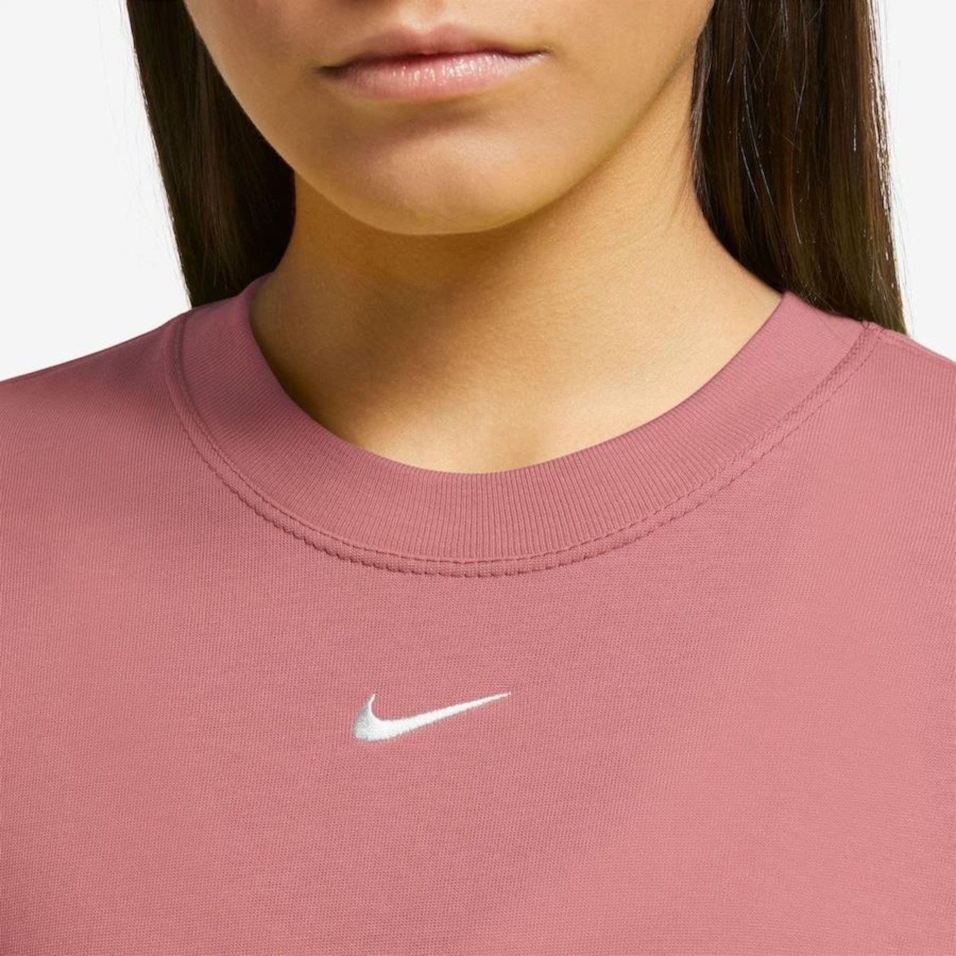 Camiseta Nike Sportswear Essentials - Feminina - Foto 3