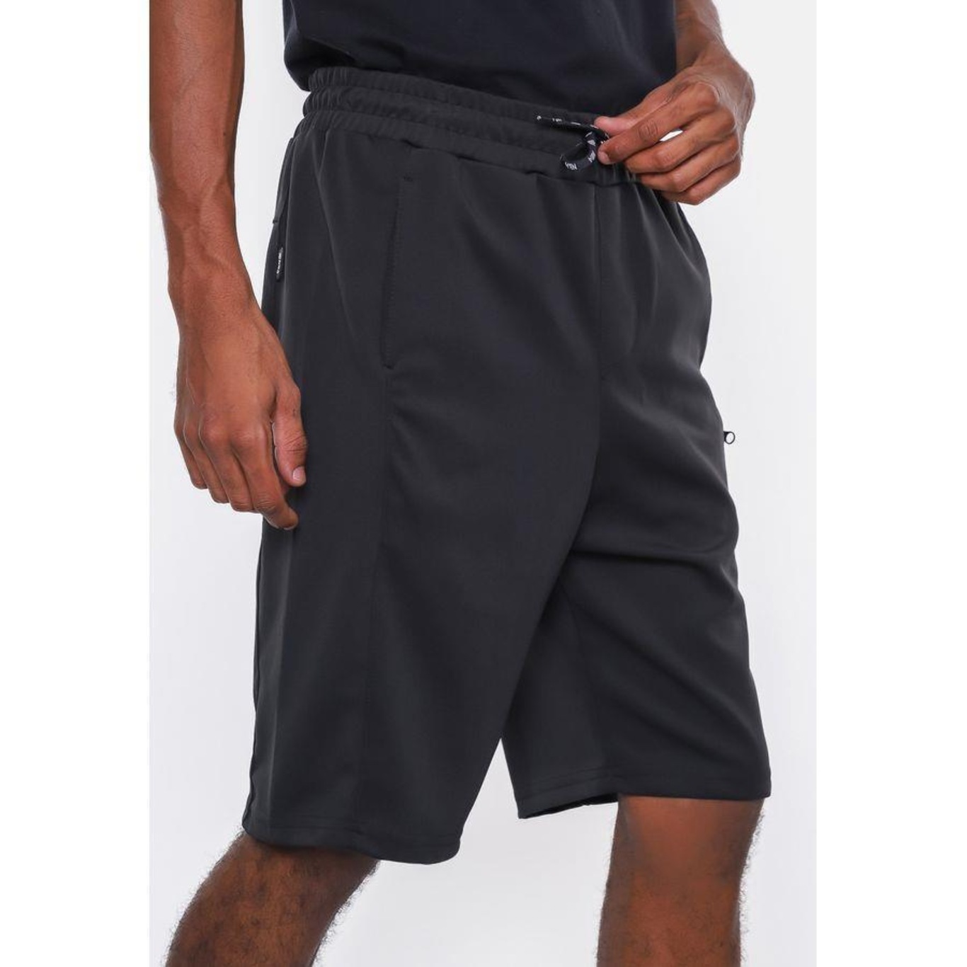 Bermuda Nba Sintética Zip Preta Lisa - Nba - Masculino - Foto 3