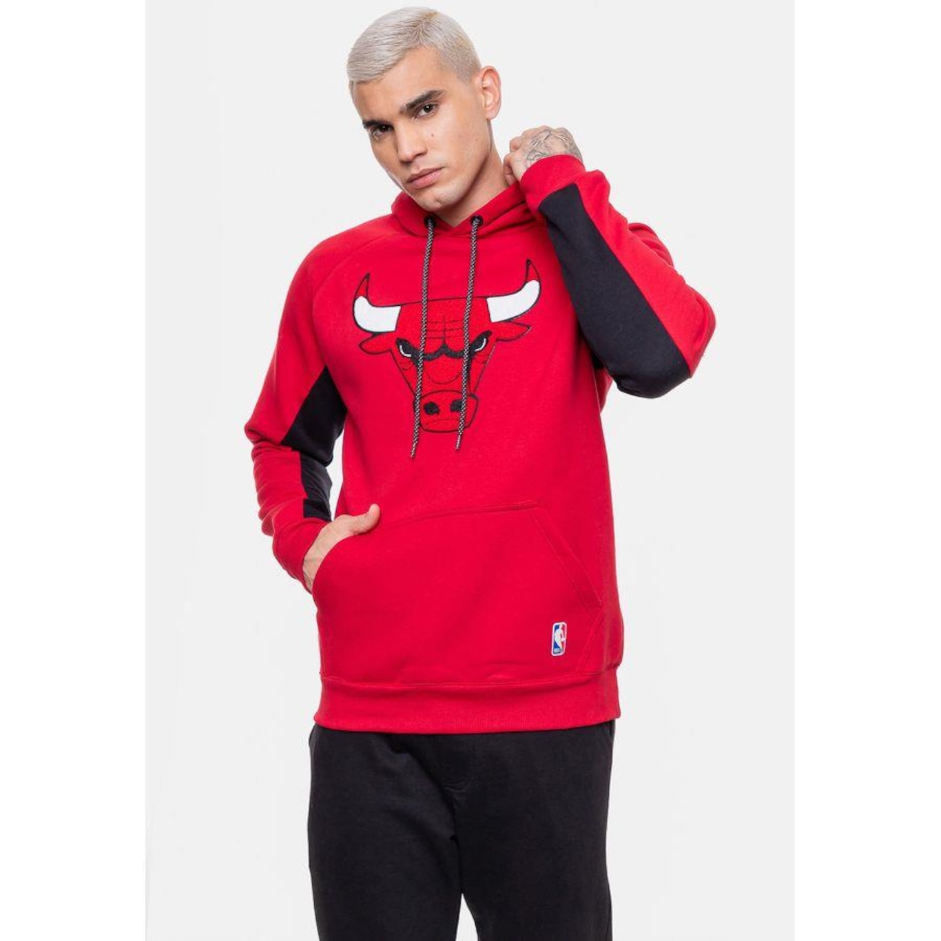 Blusão de Moletom com Capuz Nba Chicago Bulls Rubro - Masculino - Foto 4