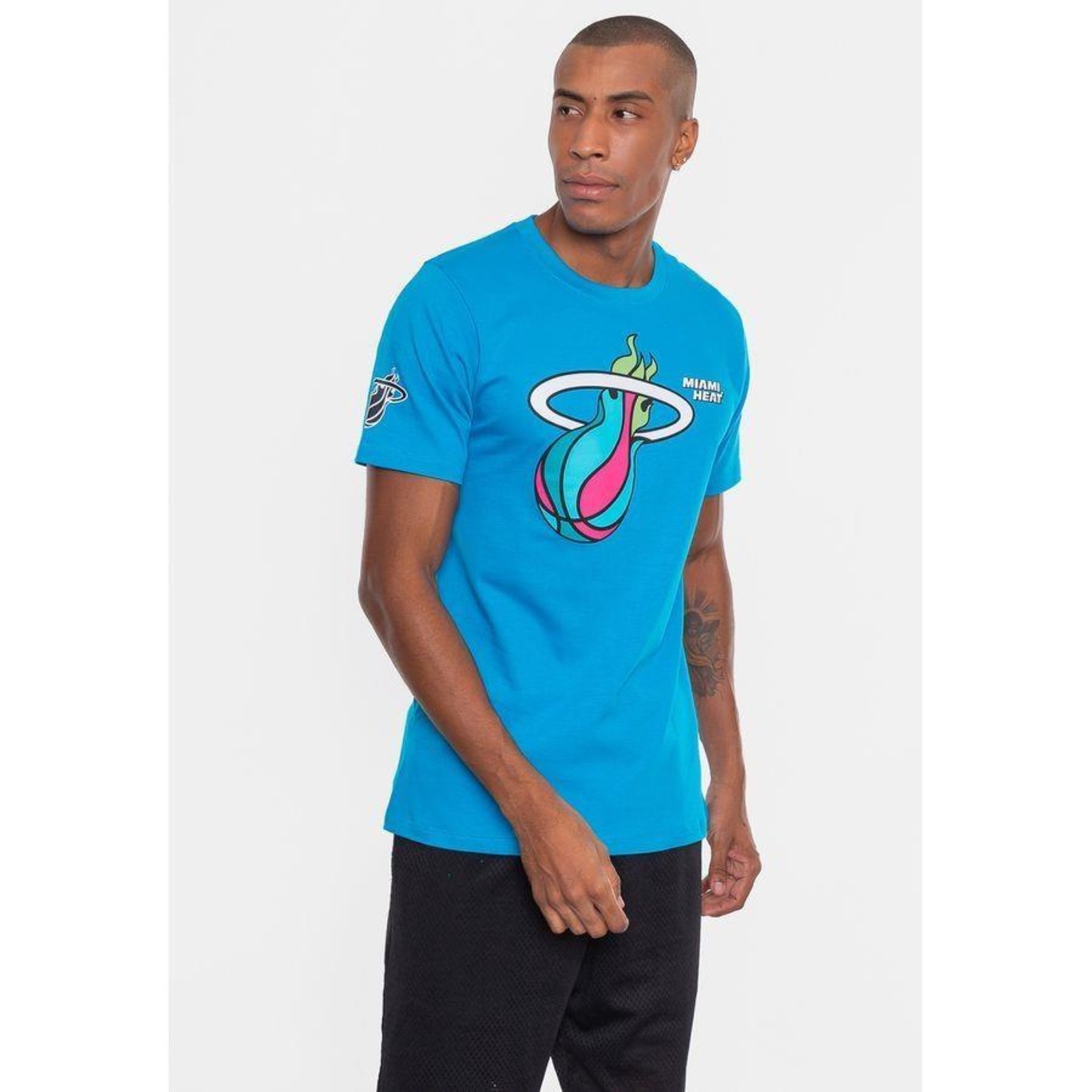 Camiseta Nba Sneakers Miami Heat Reef - Masculina - Foto 4