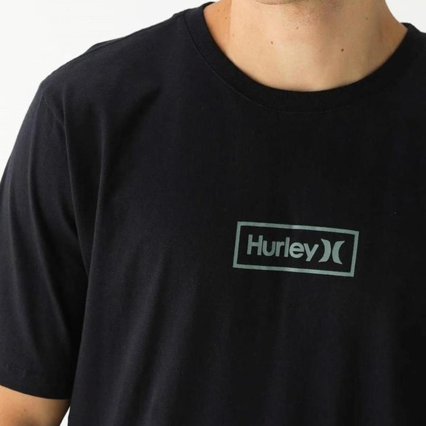 Camiseta Hurley Silk Box Relevo - Masculina - Foto 2