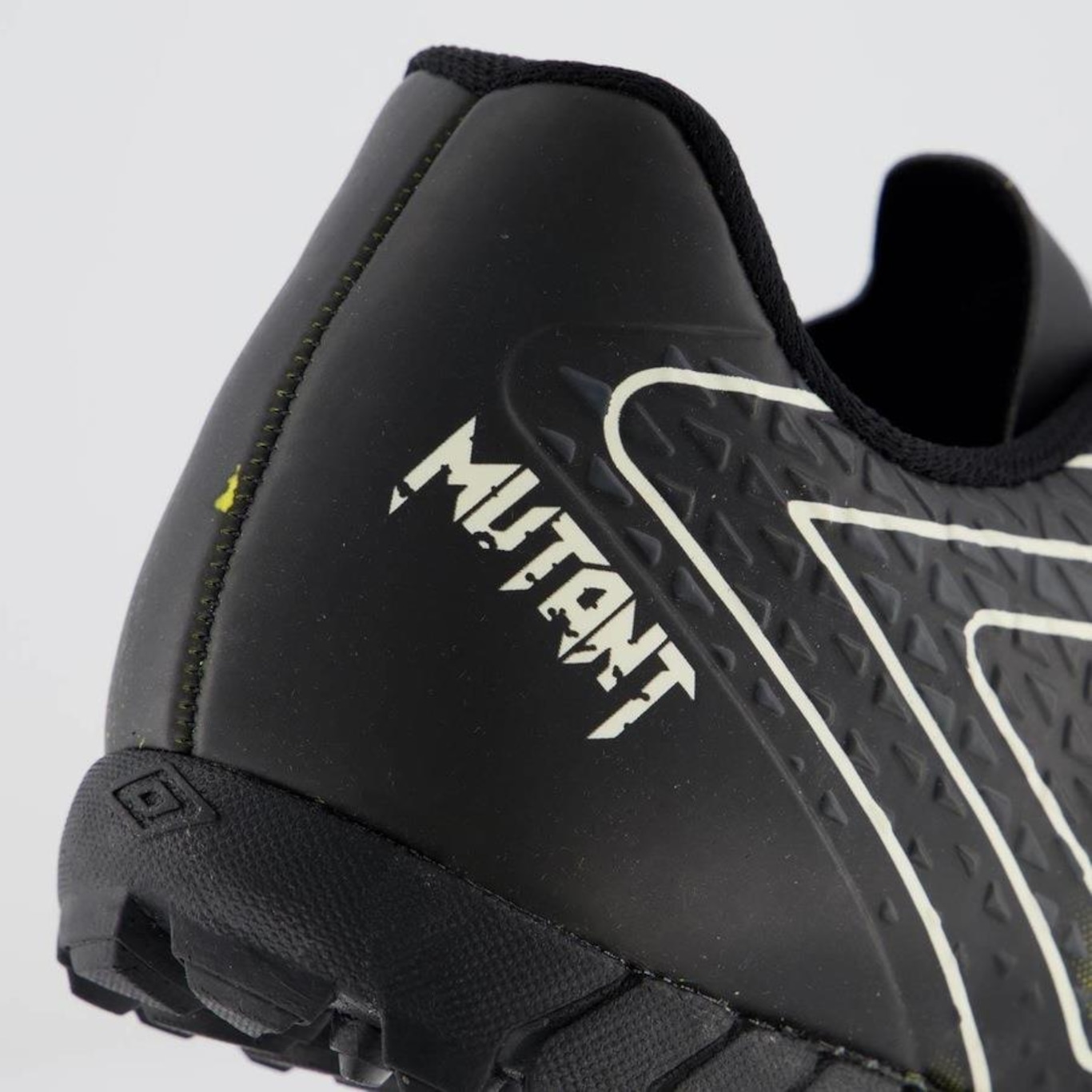 Chuteira Society Umbro Mutant - Adulto - Foto 6