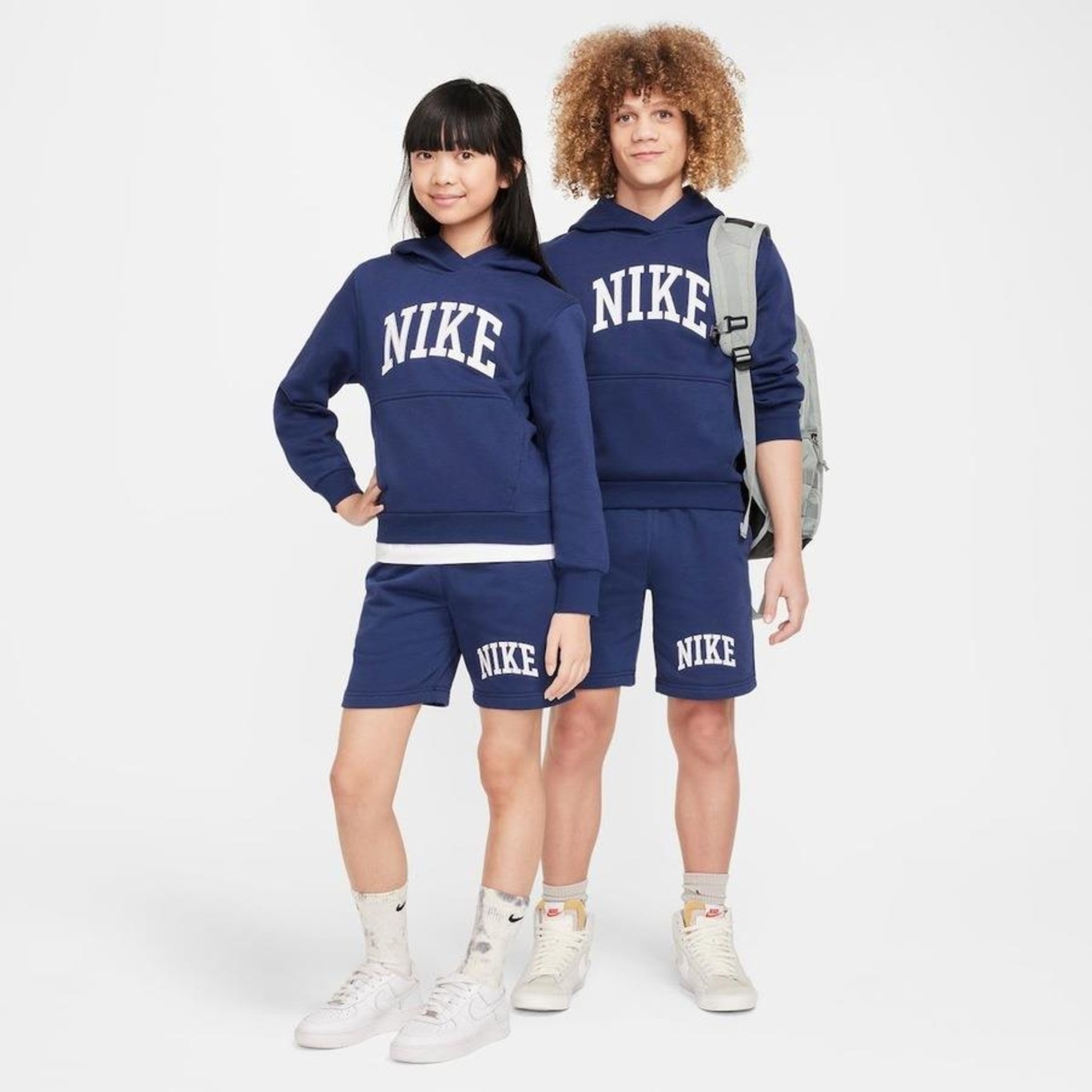 Blusão com Capuz Nike Sportswear Club Fleece - Infantil - Foto 4