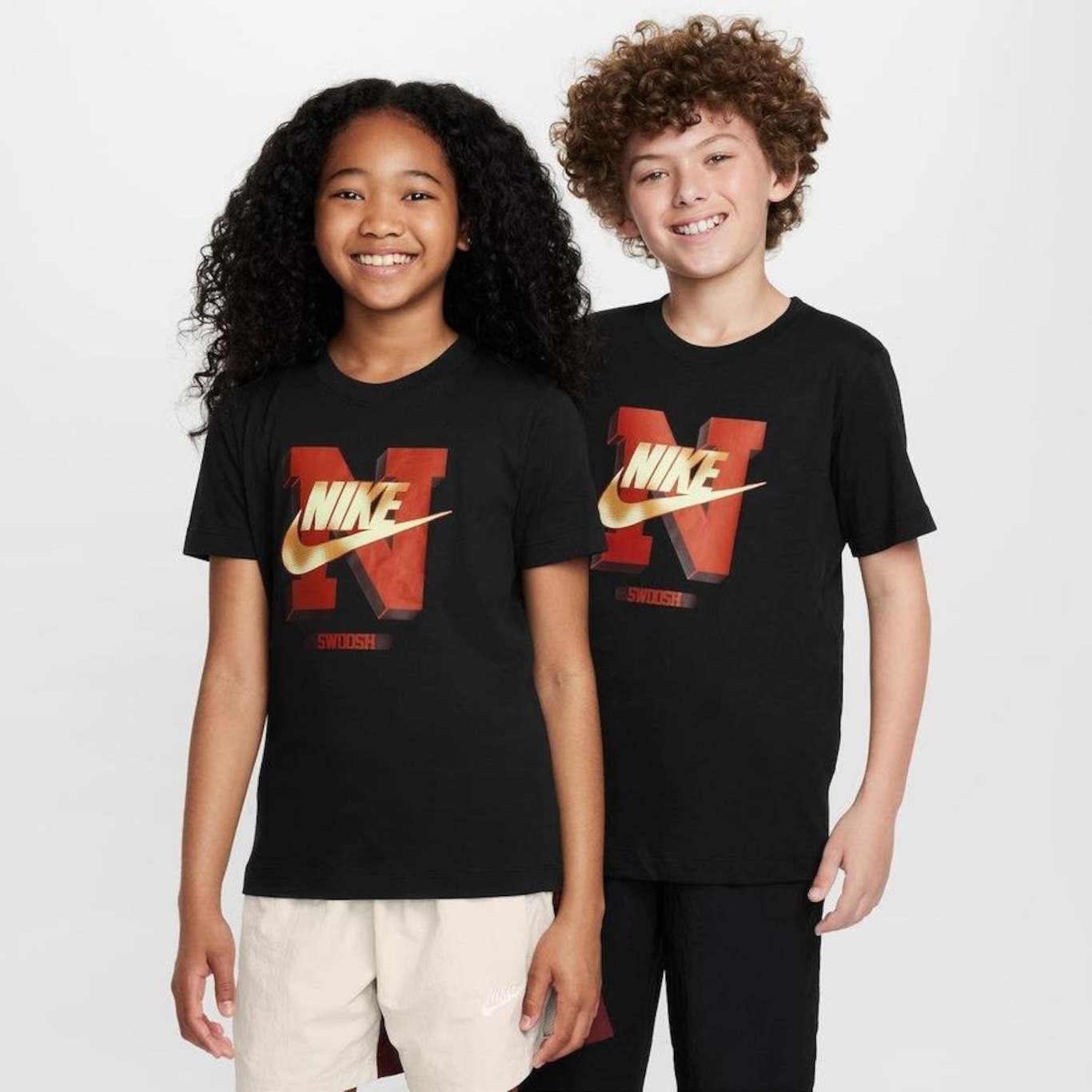 Camiseta Nike Sportswear Futura - Infantil - Foto 1