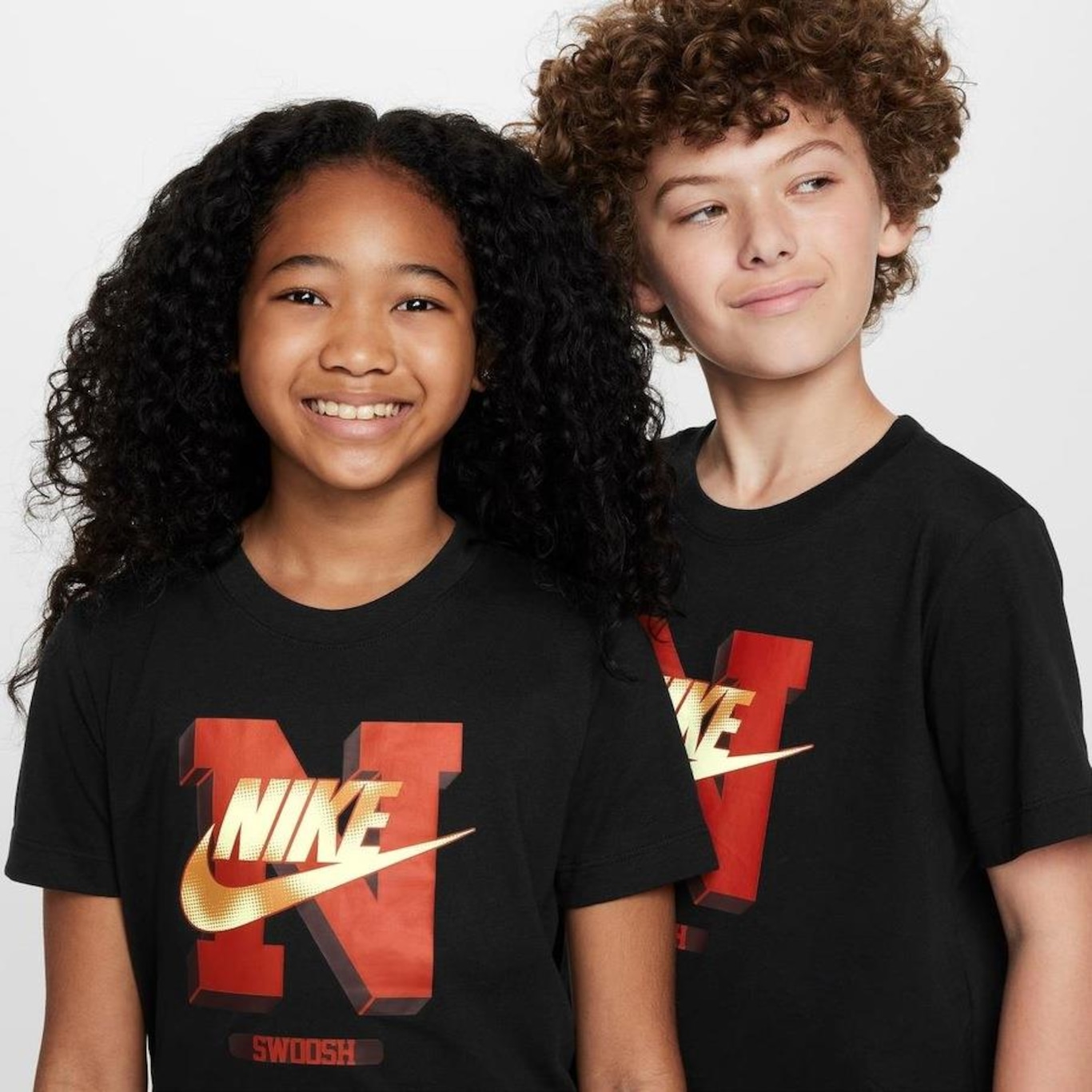 Camiseta Nike Sportswear Futura - Infantil - Foto 2