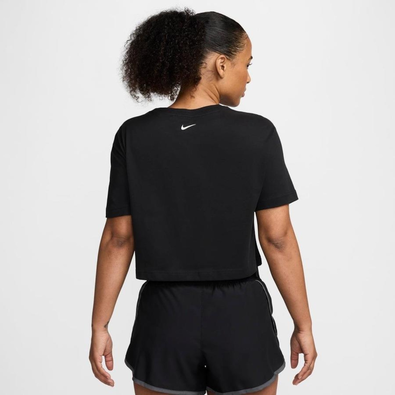 Camiseta Nike Pro Cropped - Feminina - Foto 2