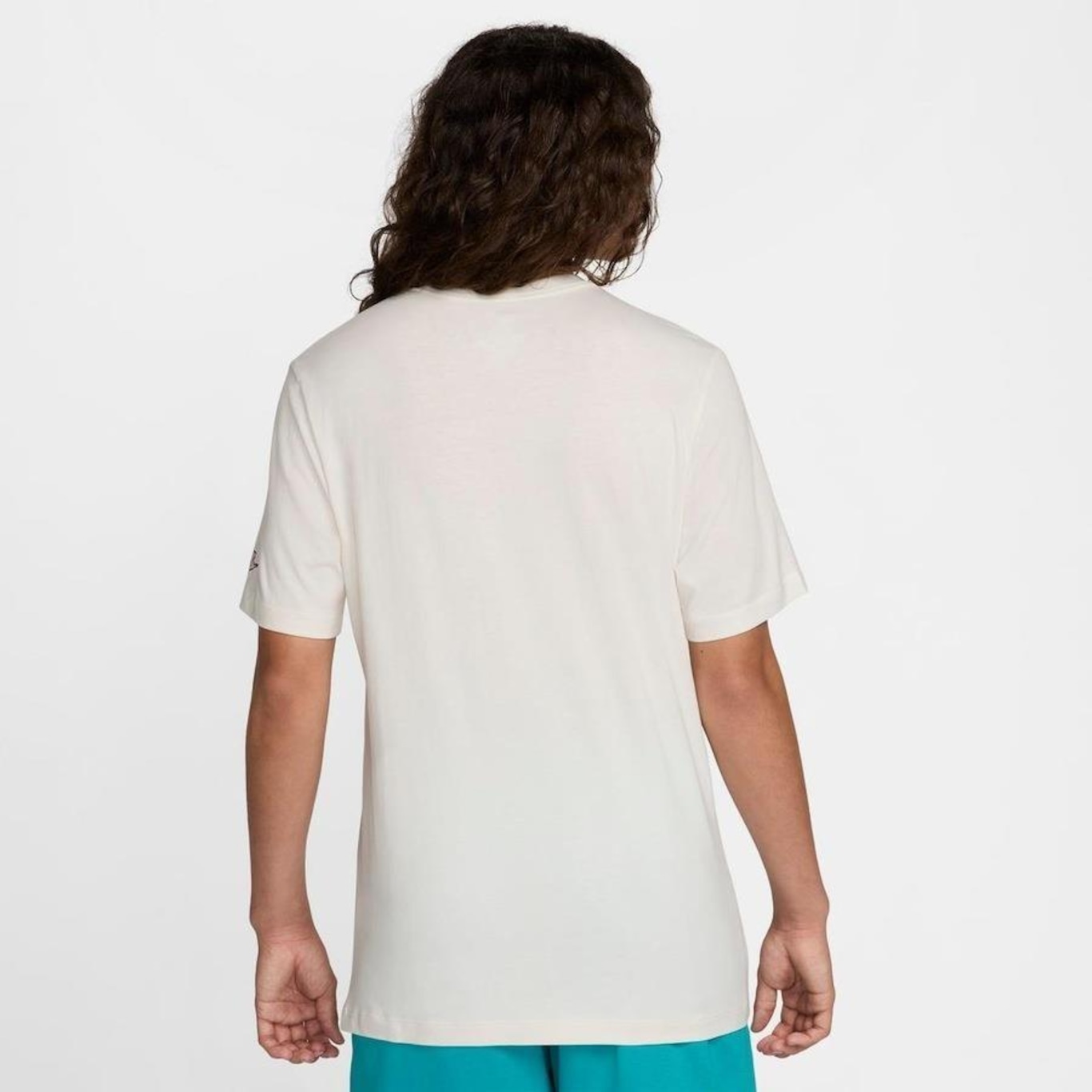 Camiseta Nike Sportswear Essentials - Masculina - Foto 2