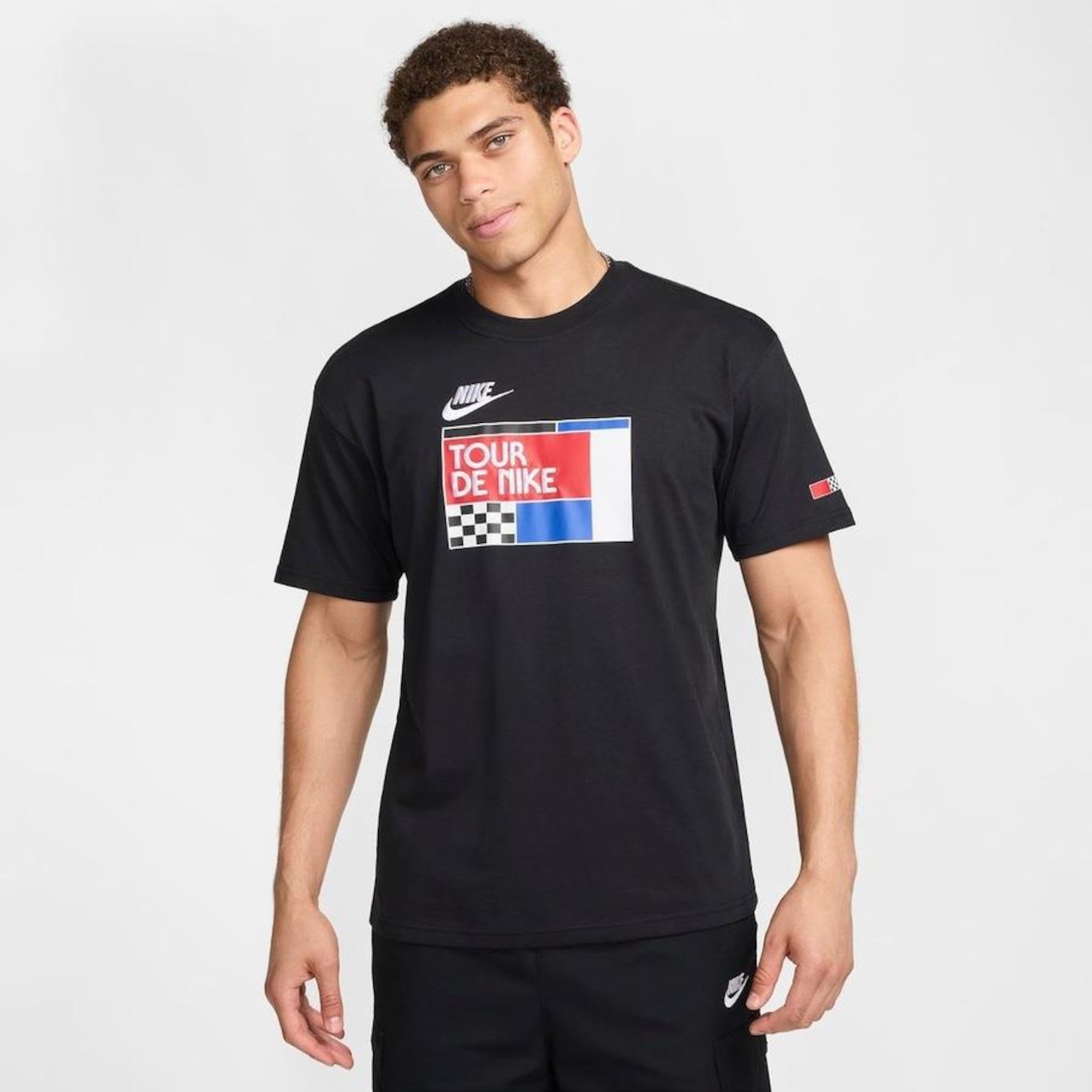 Camiseta Nike Sportswear - Masculina - Foto 1