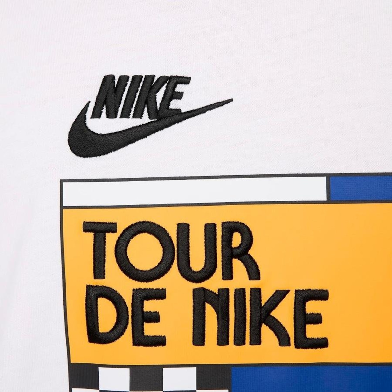 Camiseta Nike Sportswear - Masculina - Foto 4