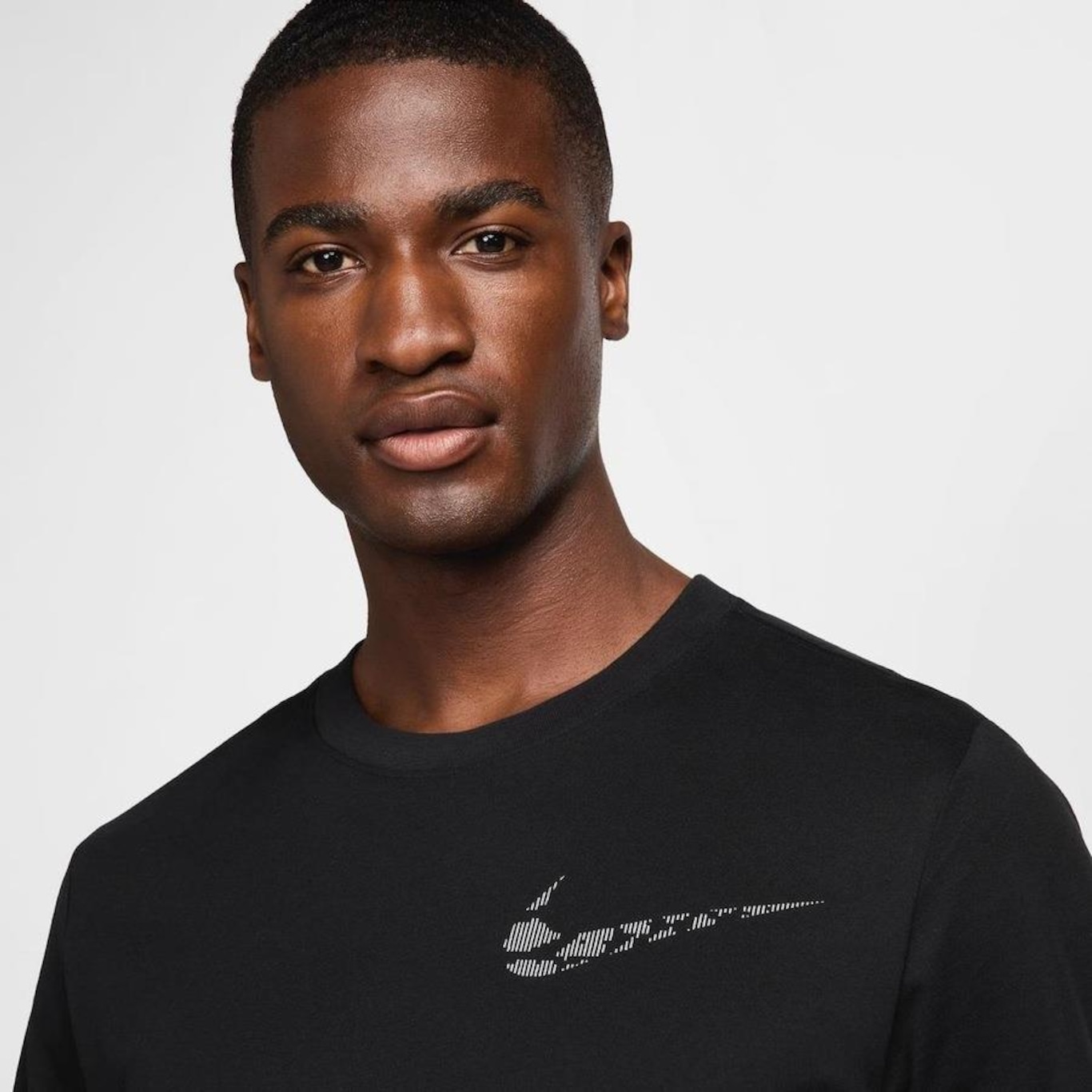 Camiseta Nike Dri-Fit Run - Masculina - Foto 2