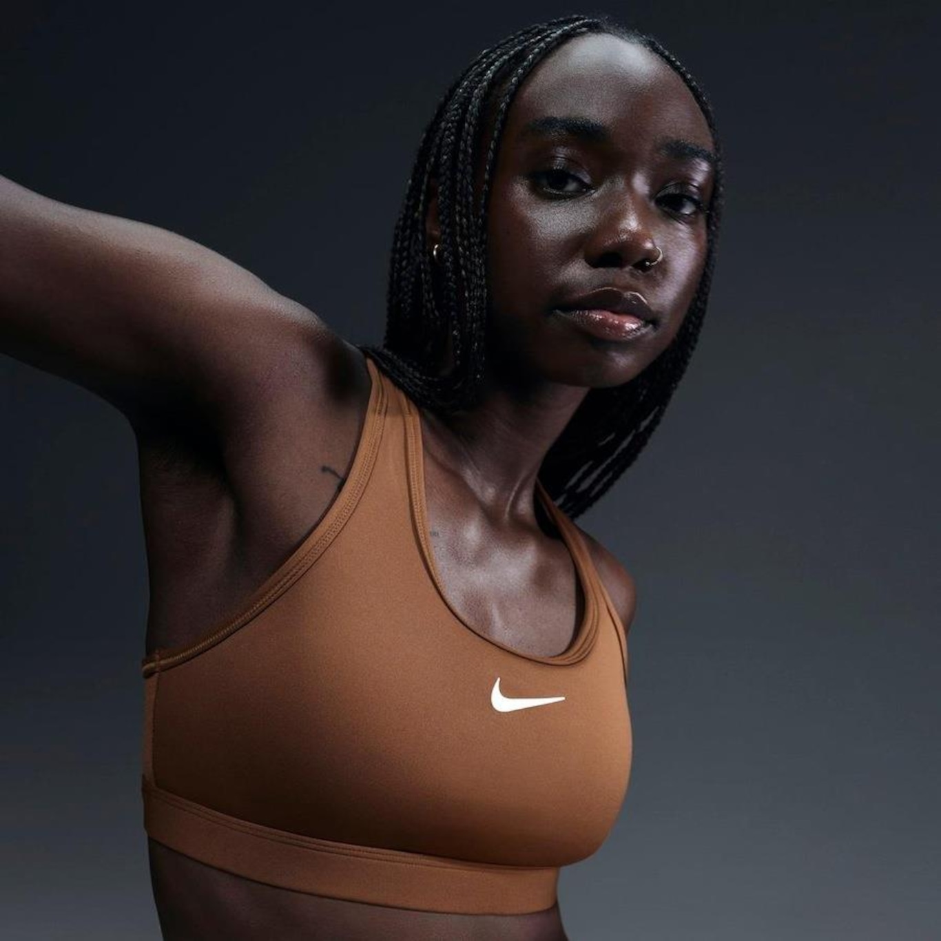 Top Fitness Nike Swoosh - Feminino - Foto 1