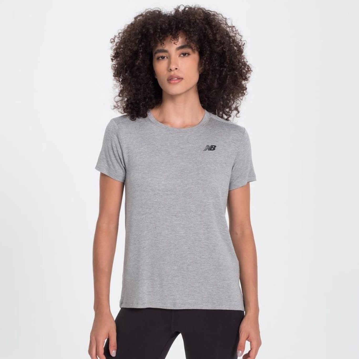 Camiseta New Balance  Relentless Logo - Feminina - Foto 1