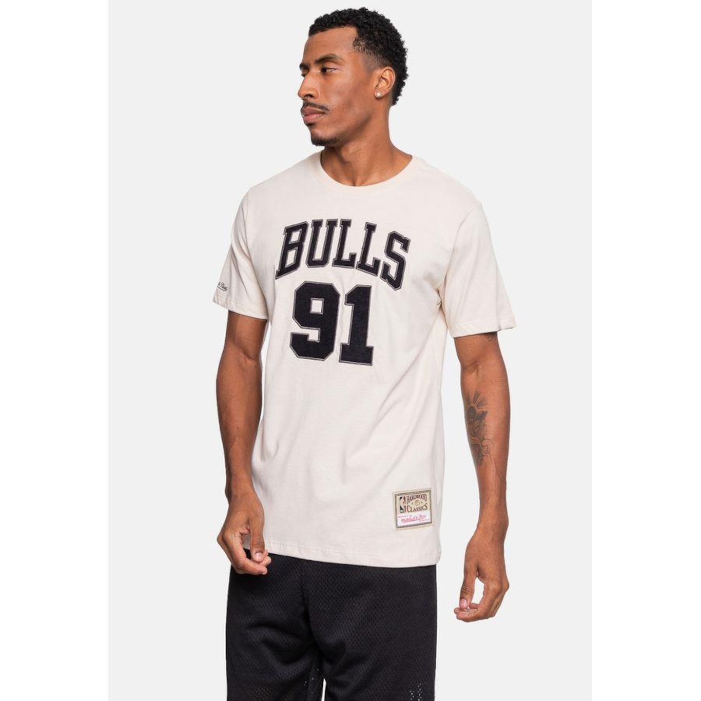 Camiseta Mitchell & Ness Chicago Bulls Dennis Rodman - Masculina - Foto 3