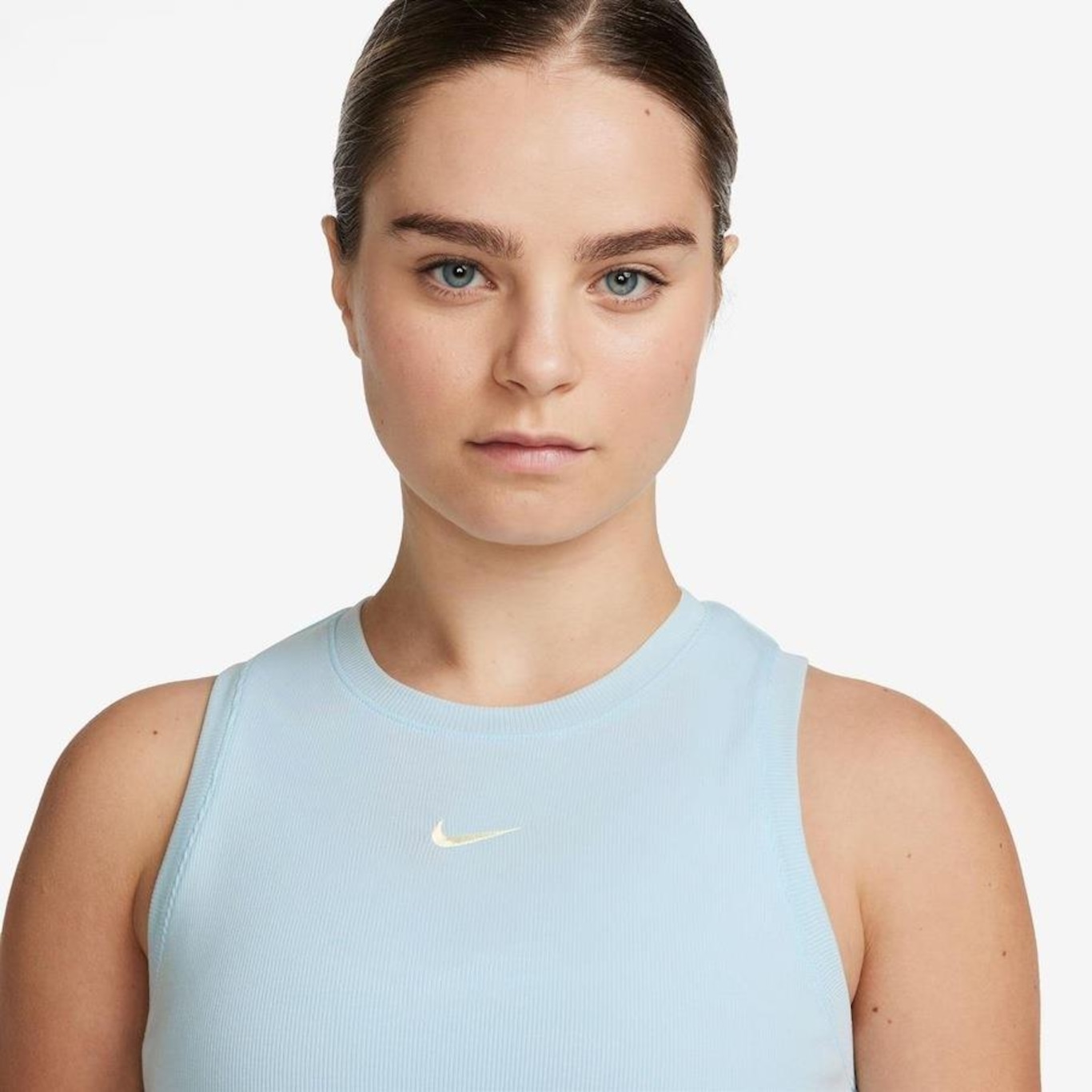 Camiseta Regata Nike Sportswear Cropped Essentials - Feminina - Foto 2