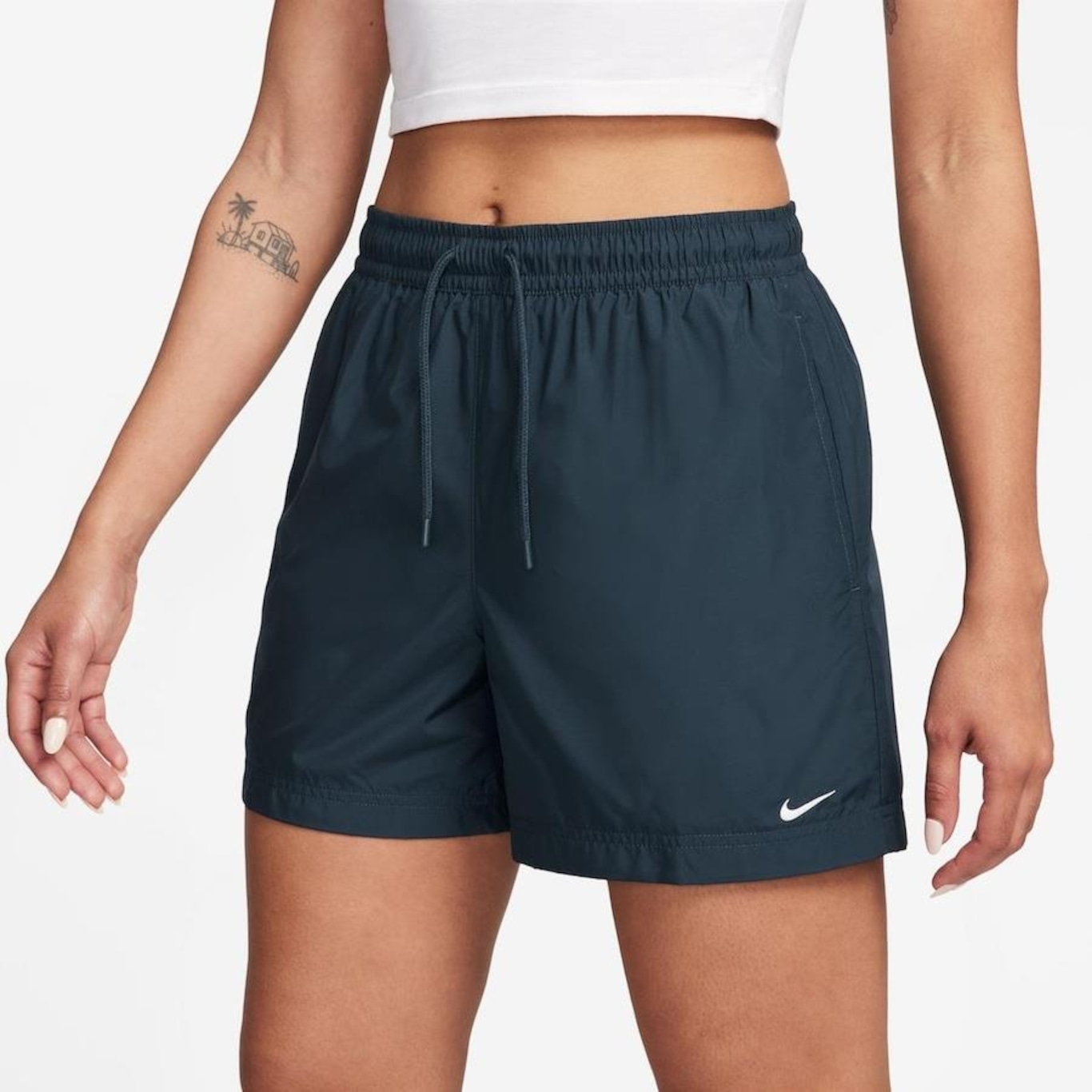 Short Nike Sportswear Essentials Woven - Feminino - Foto 3