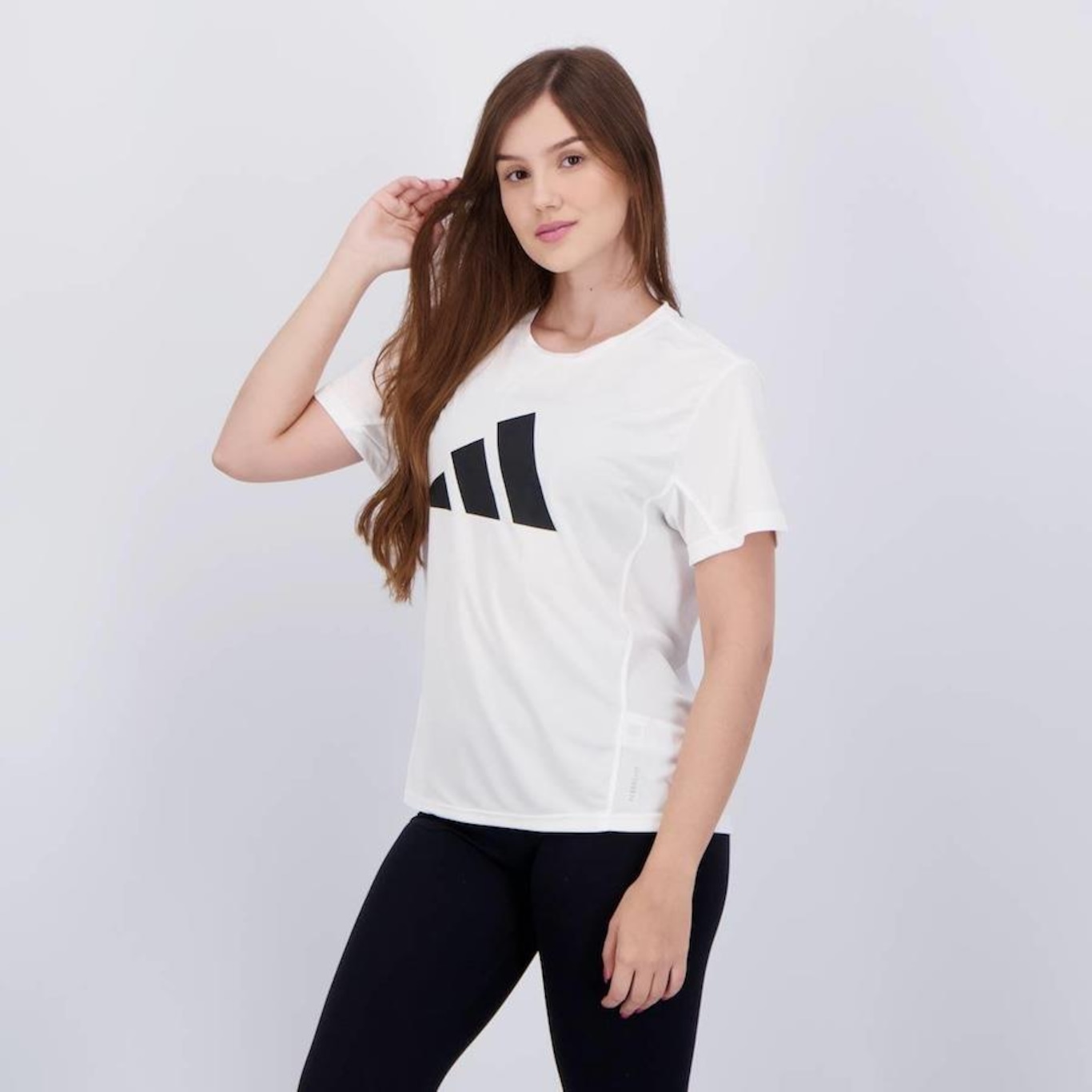 Camiseta adidas Run It Logo - Feminina - Foto 3