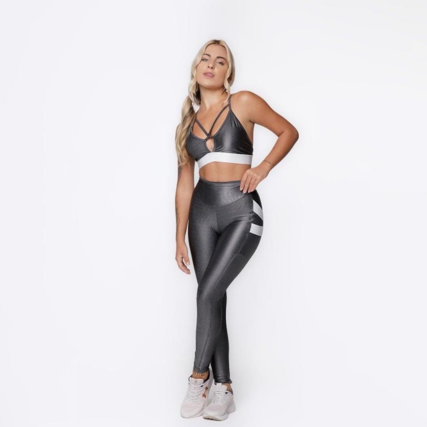 Conjunto Fitness Orbis: Calça Legging com Bolso + Top Tiras Bojo - Feminina - Foto 2