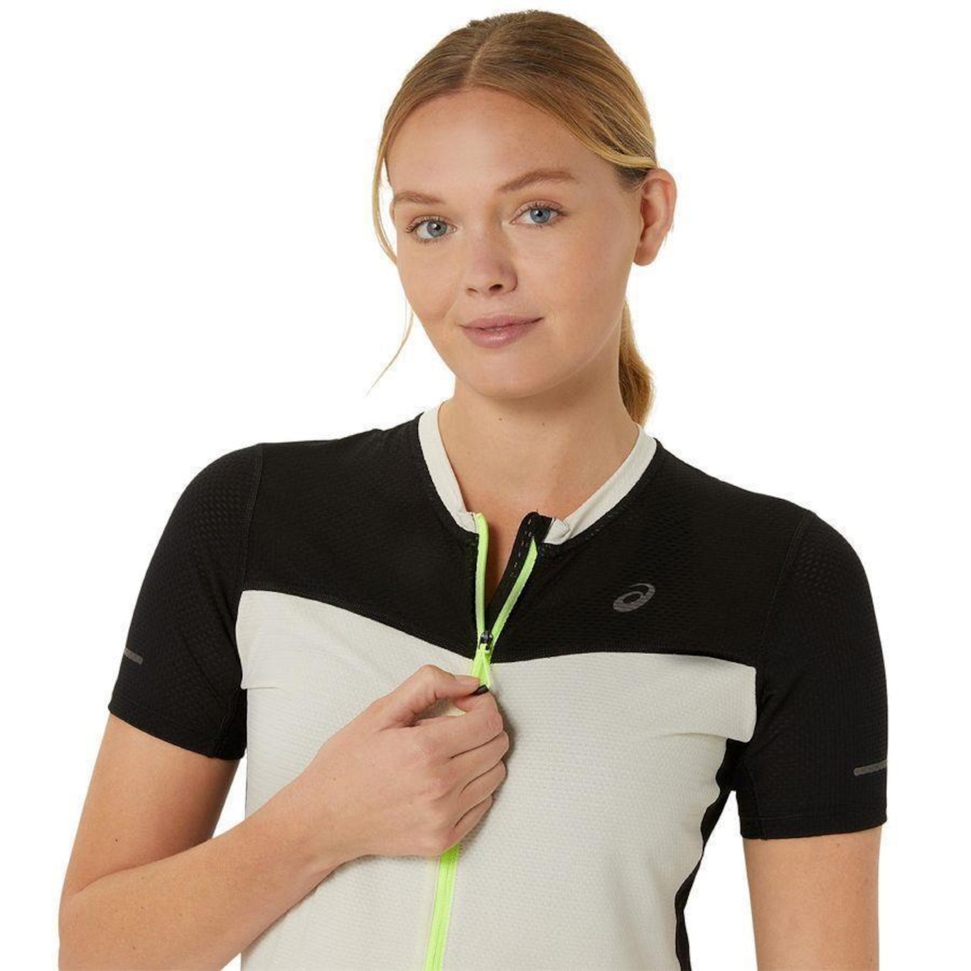 Camiseta Asics Fujitrail - Feminina - Foto 4