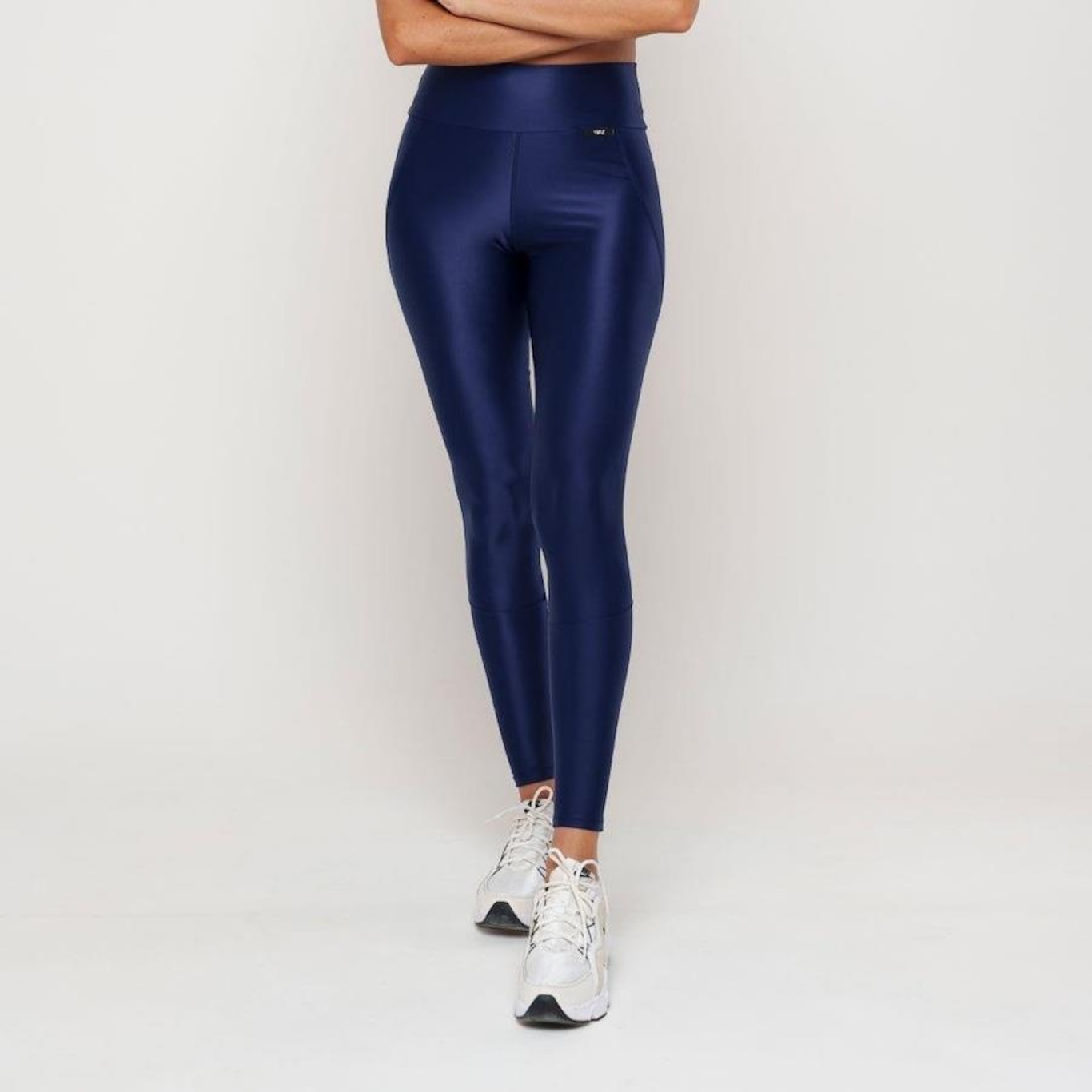 Calça Legging Premium Vibs Fitness com Recortes - Feminina - Foto 2