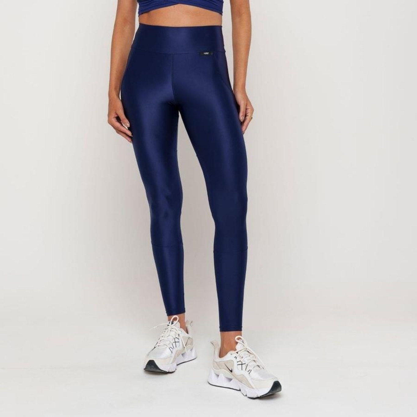 Calça Legging Premium Vibs Fitness com Recortes - Feminina - Foto 6