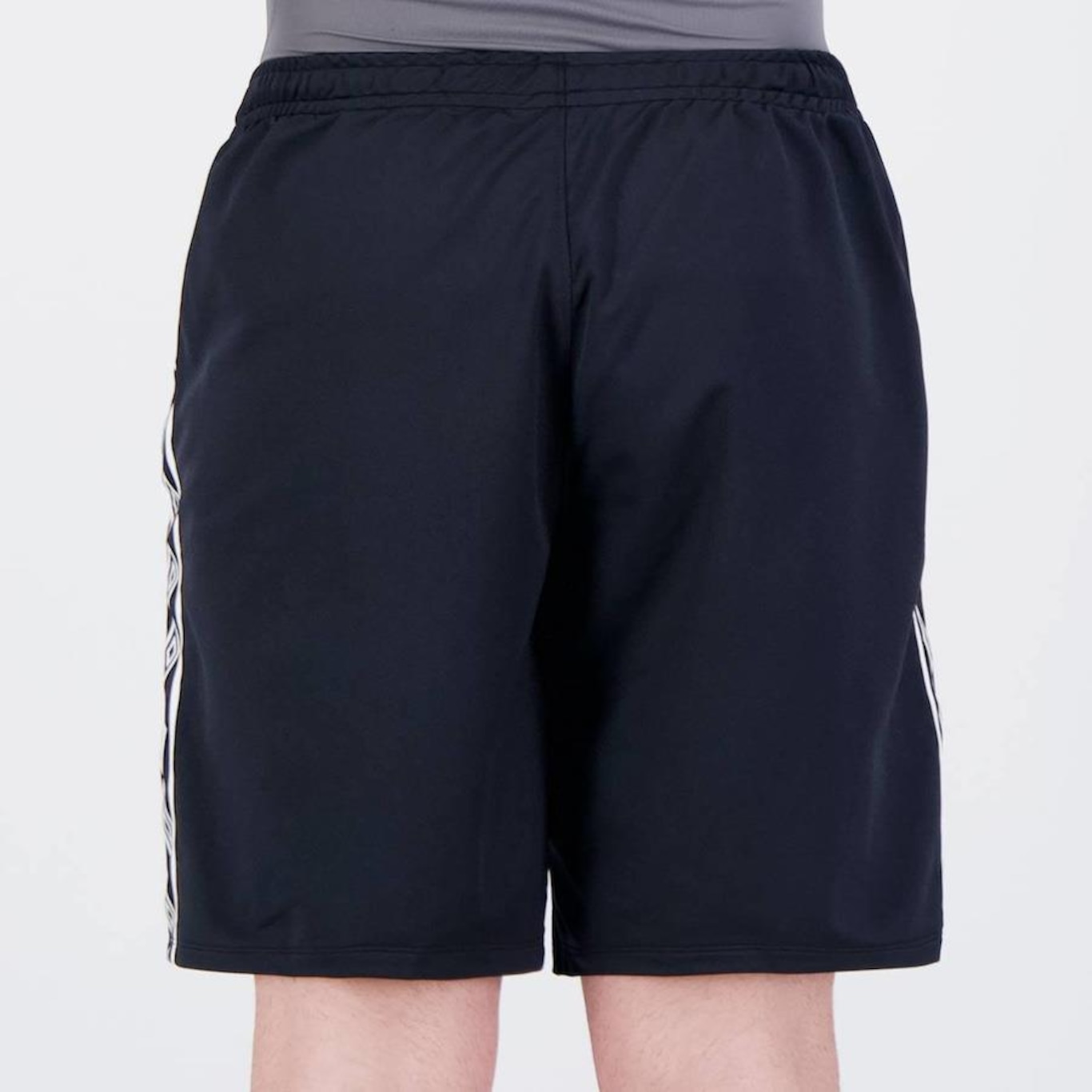 Bermuda Umbro Essence - Masculina - Foto 4